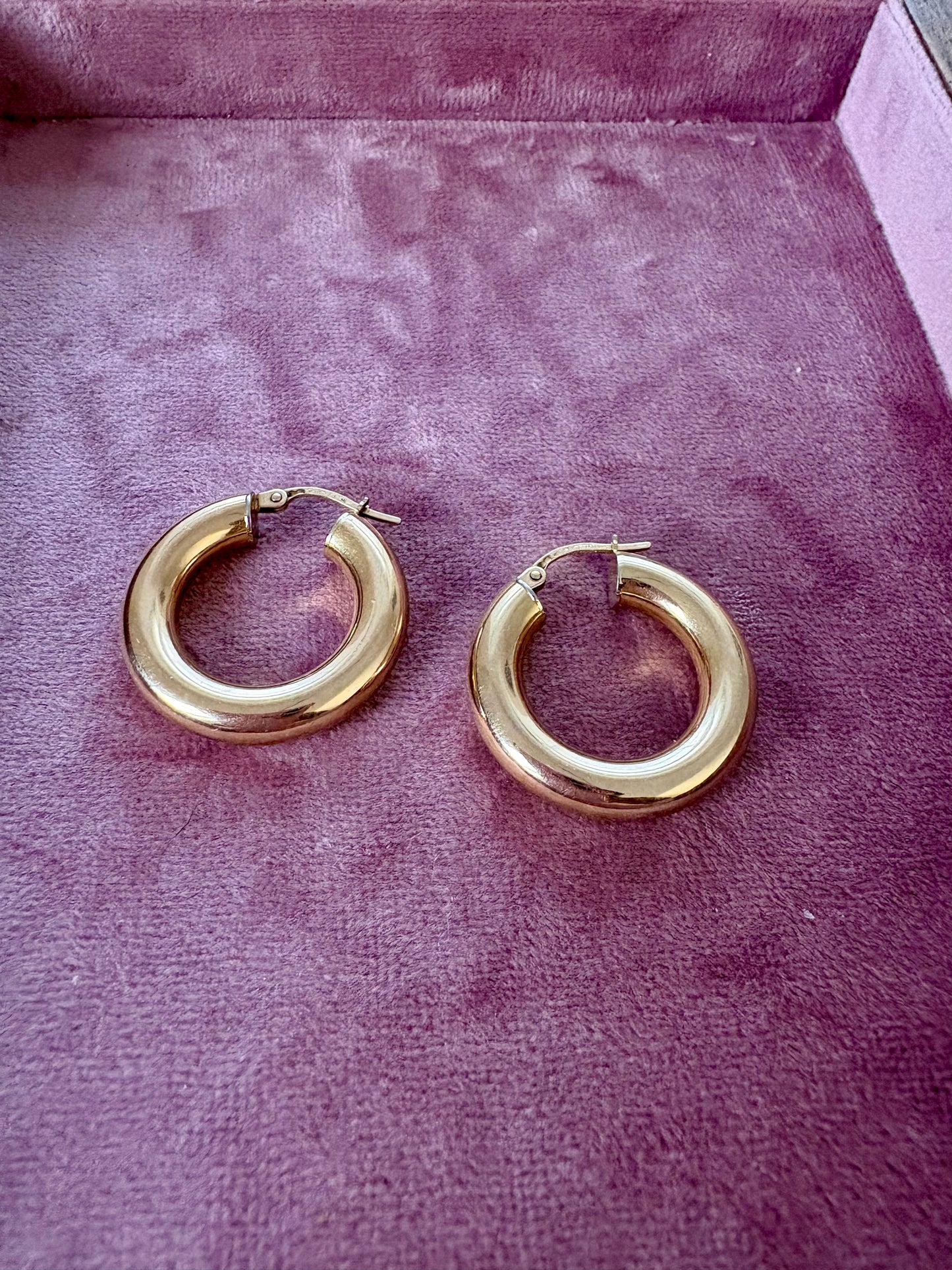 Gorgeous Vintage 9ct Gold Chunky Hoop Earrings