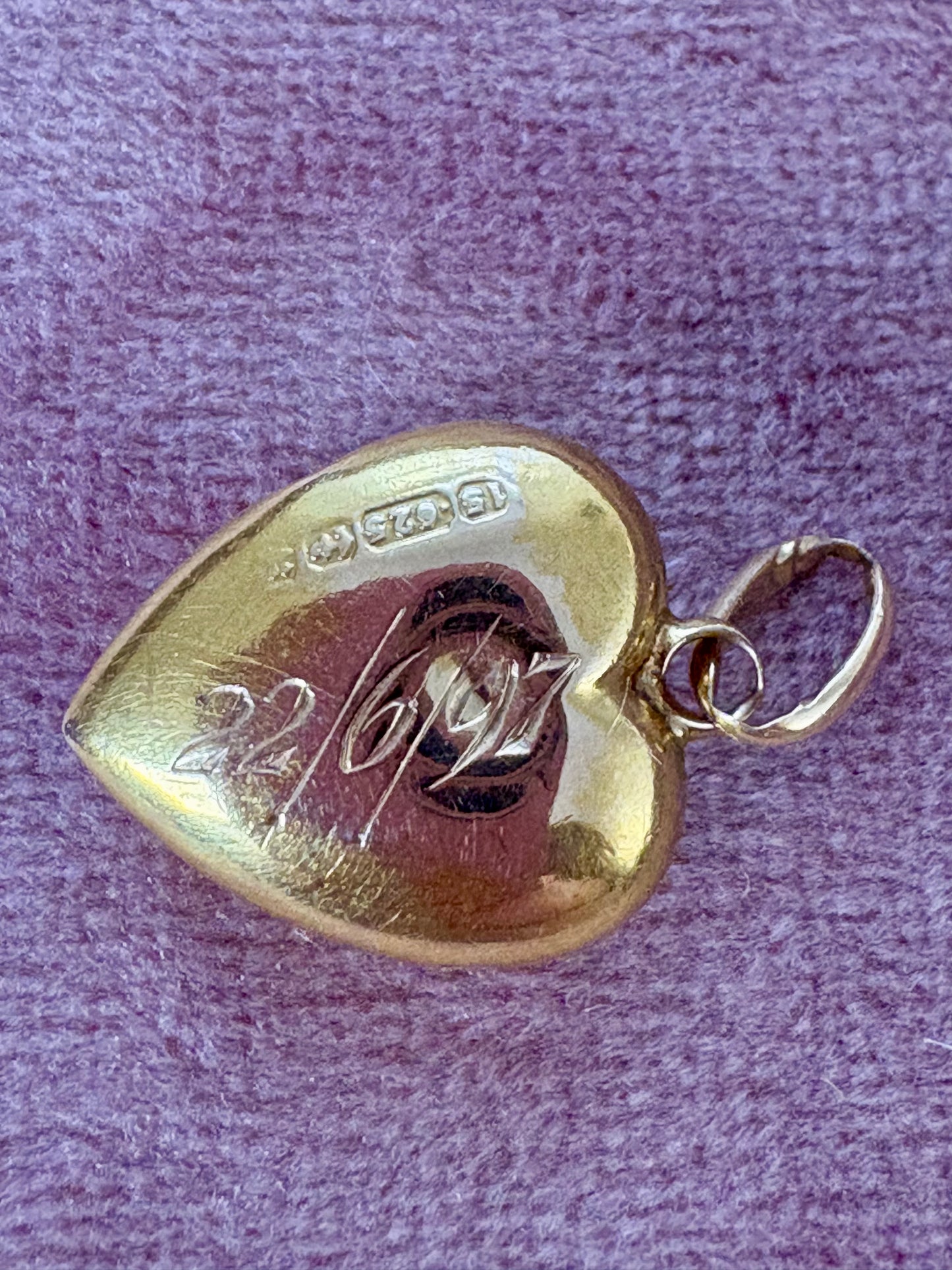 Beautiful Victorian 15ct Gold Diamond Heart Pendant/Charm