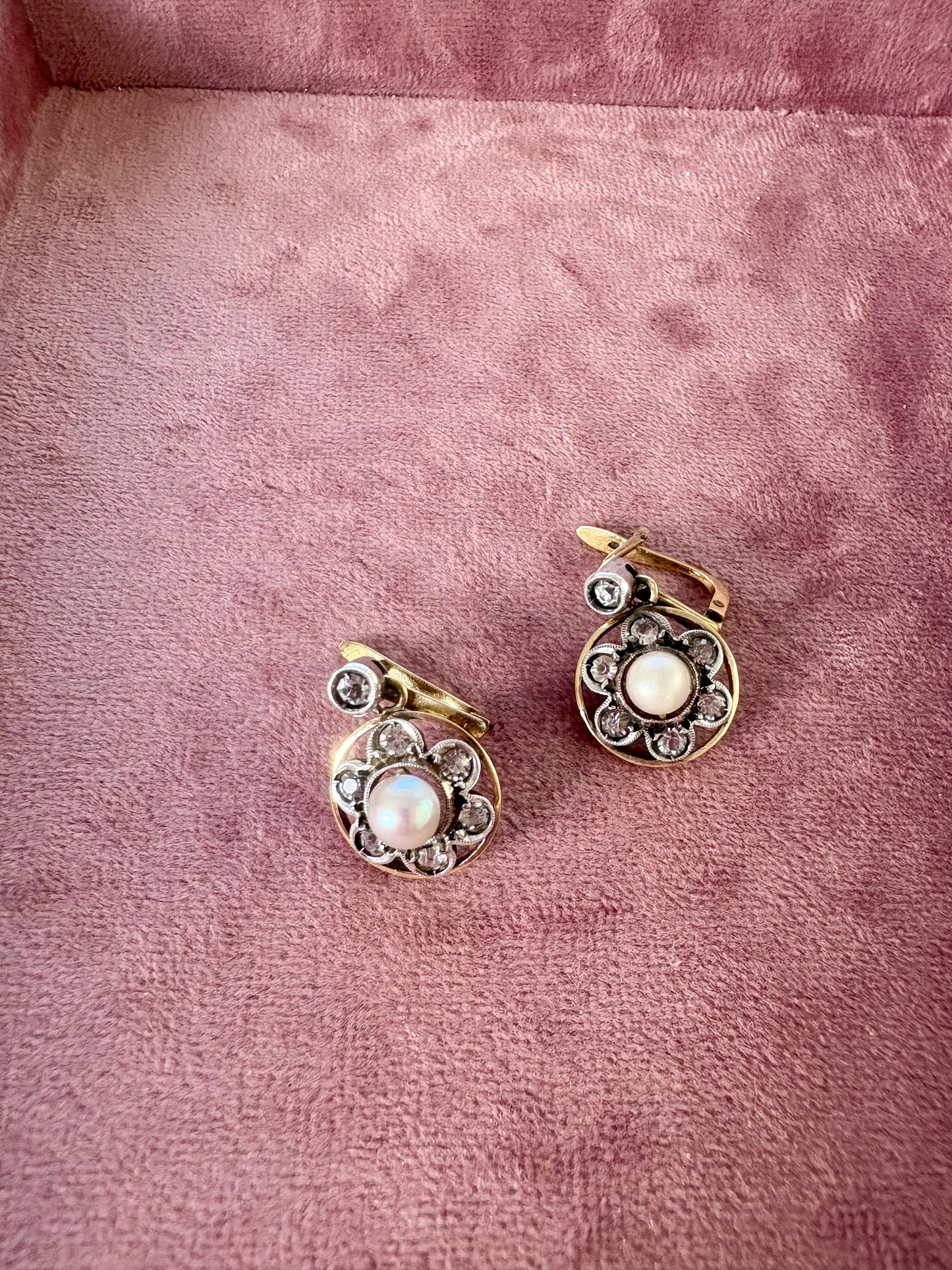 Gorgeous Vintage 9ct Gold Flower Drop Earrings