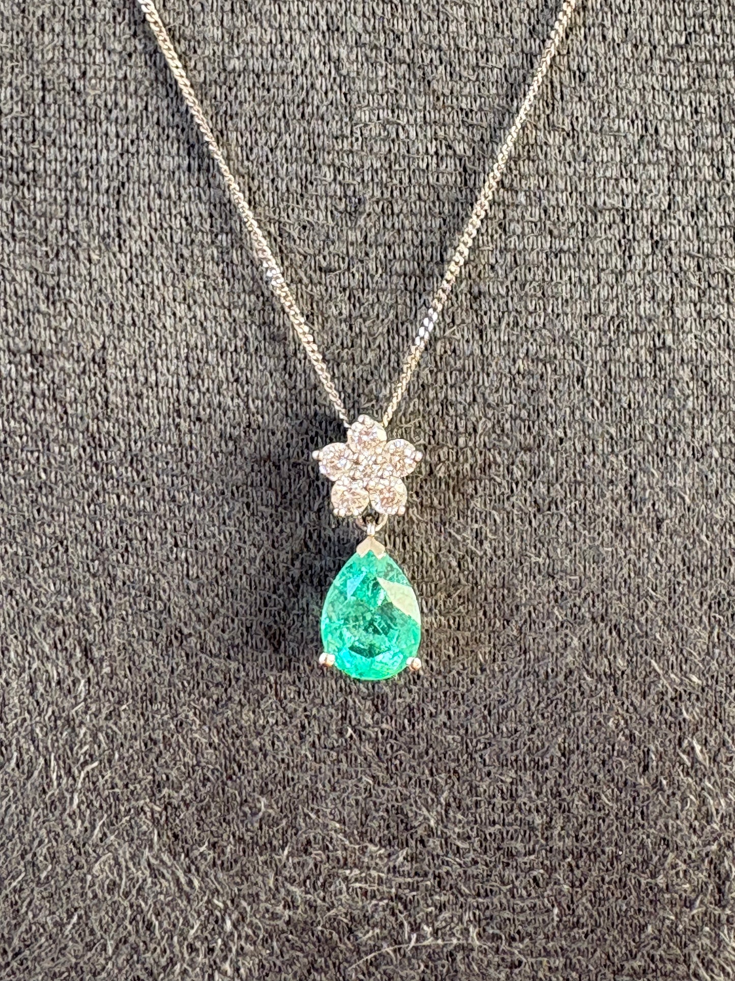 Stunning Modern 18ct White Gold,Diamond and Emerald Pendant