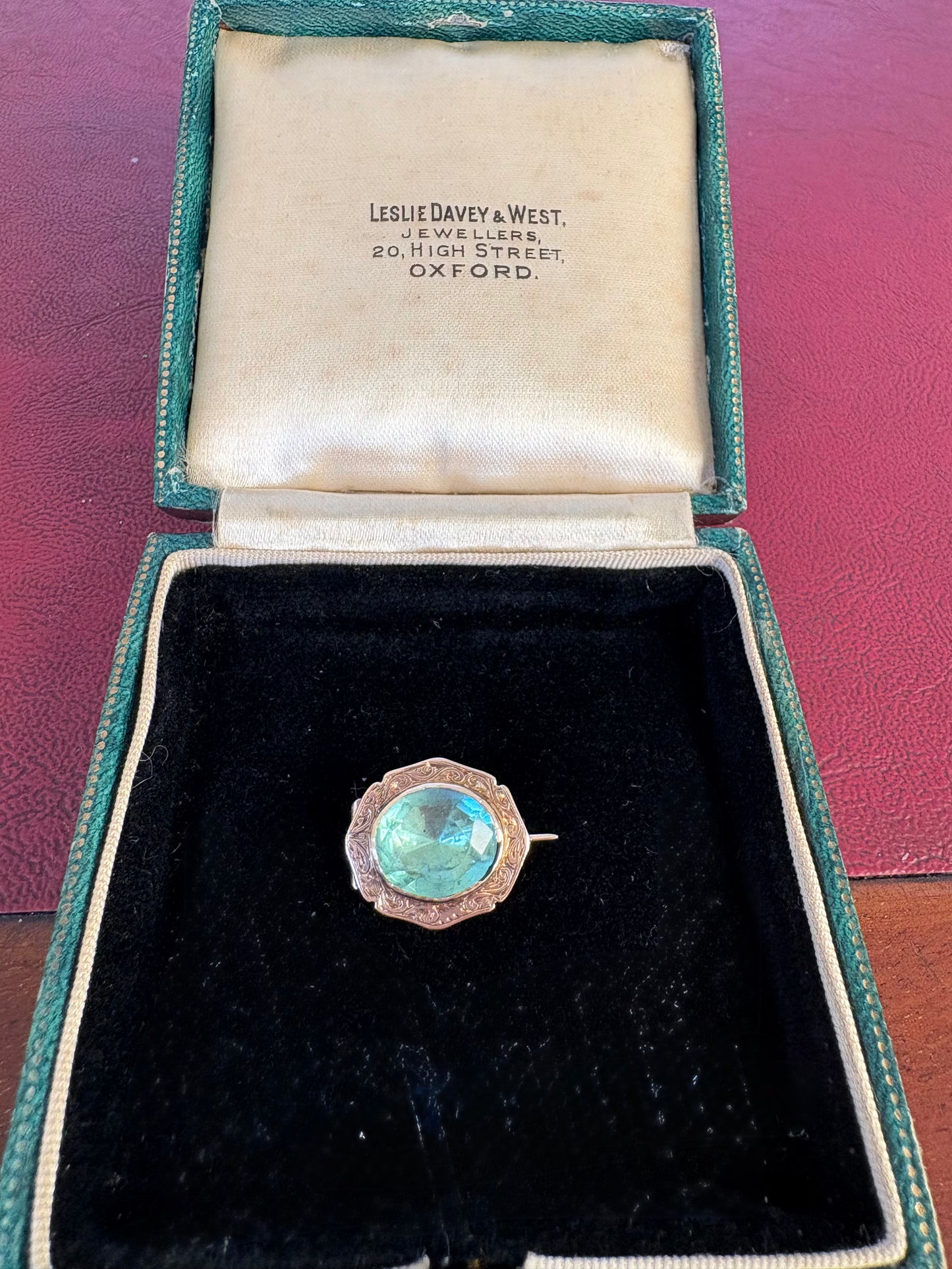 Very Sweet Late 19th Century Foil-back Paste Brooch