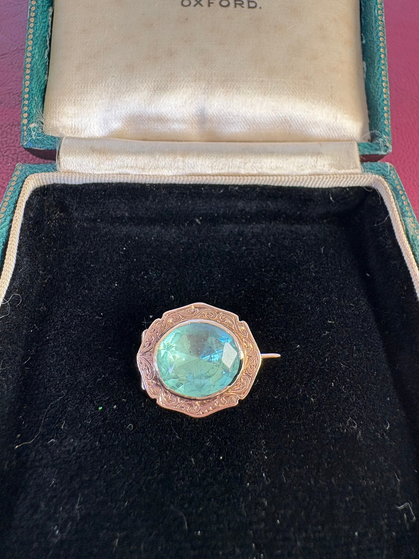 Very Sweet Late 19th Century Foil-back Paste Brooch