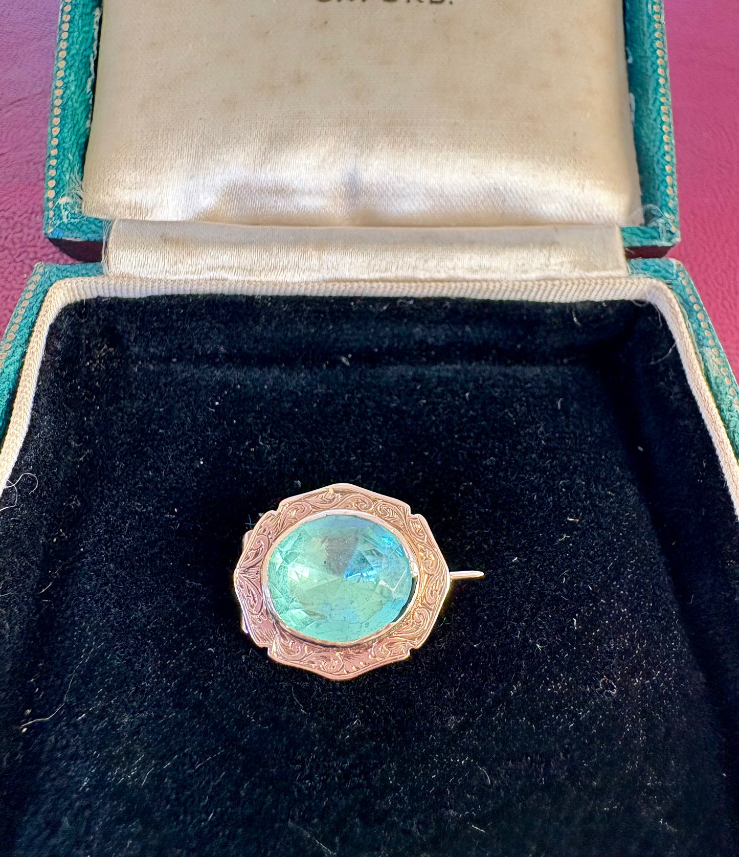 Very Sweet Late 19th Century Foil-back Paste Brooch
