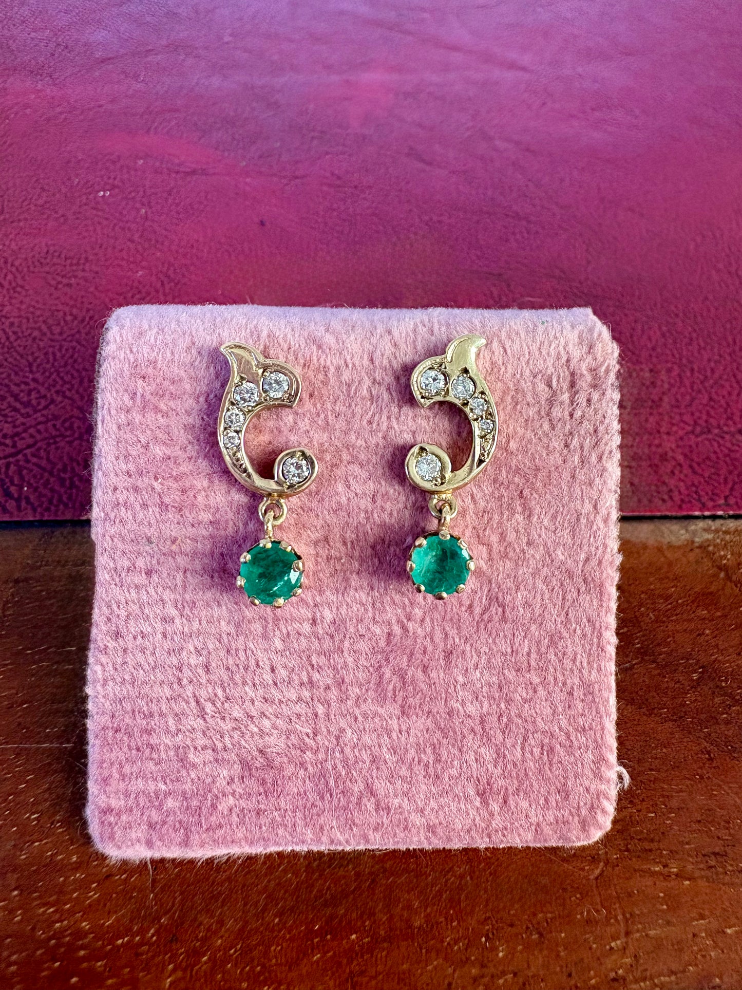 Gorgeous Vintage 9ct Gold, Emerald and Diamond Earrings