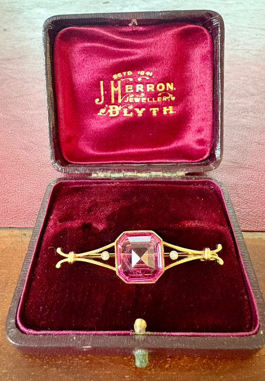 Stunning 9ct Gold Pink Tourmaline and Diamond Bar Brooch