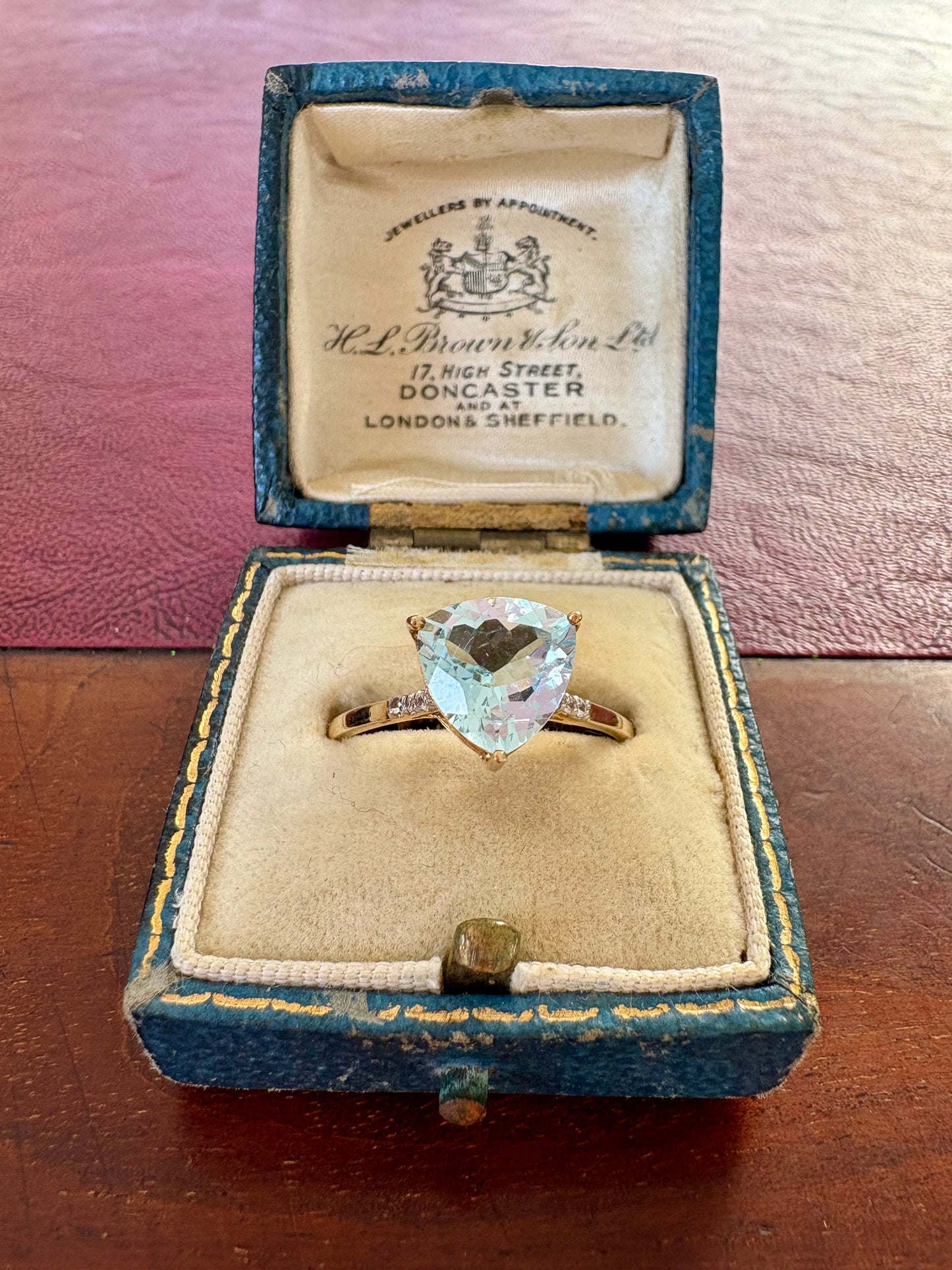 Stunning Vintage 9ct Gold and Aquamarine and Diamond Ring