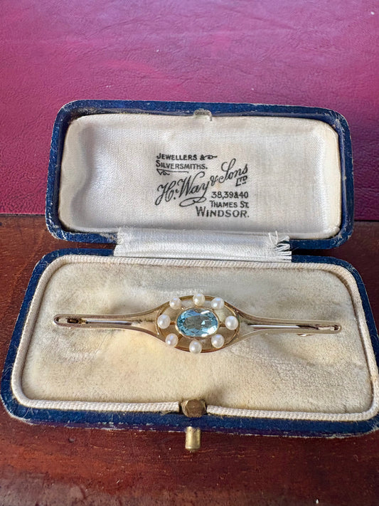 Absolutely Gorgeous Edwardian 15ct Gold Aquamarine and Seed Pearl Brooch in Original Box