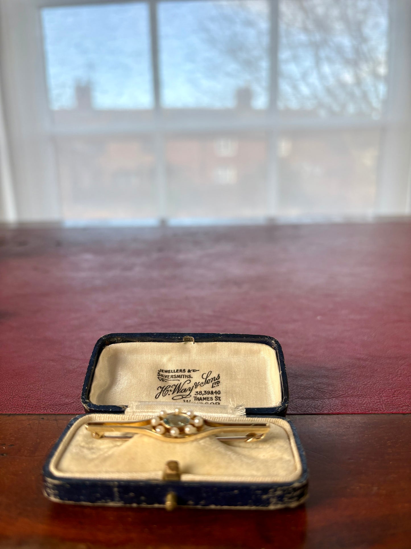 Absolutely Gorgeous Edwardian 15ct Gold Aquamarine and Seed Pearl Brooch in Original Box