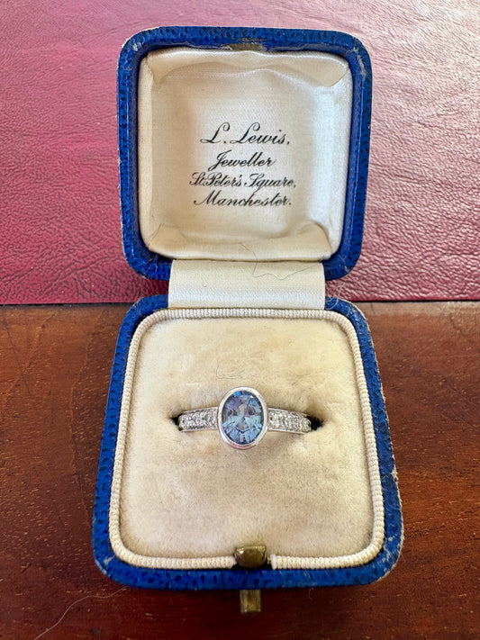 Gorgeous 18ct White Gold, Cornflower Blue Sapphire and Diamond Ring