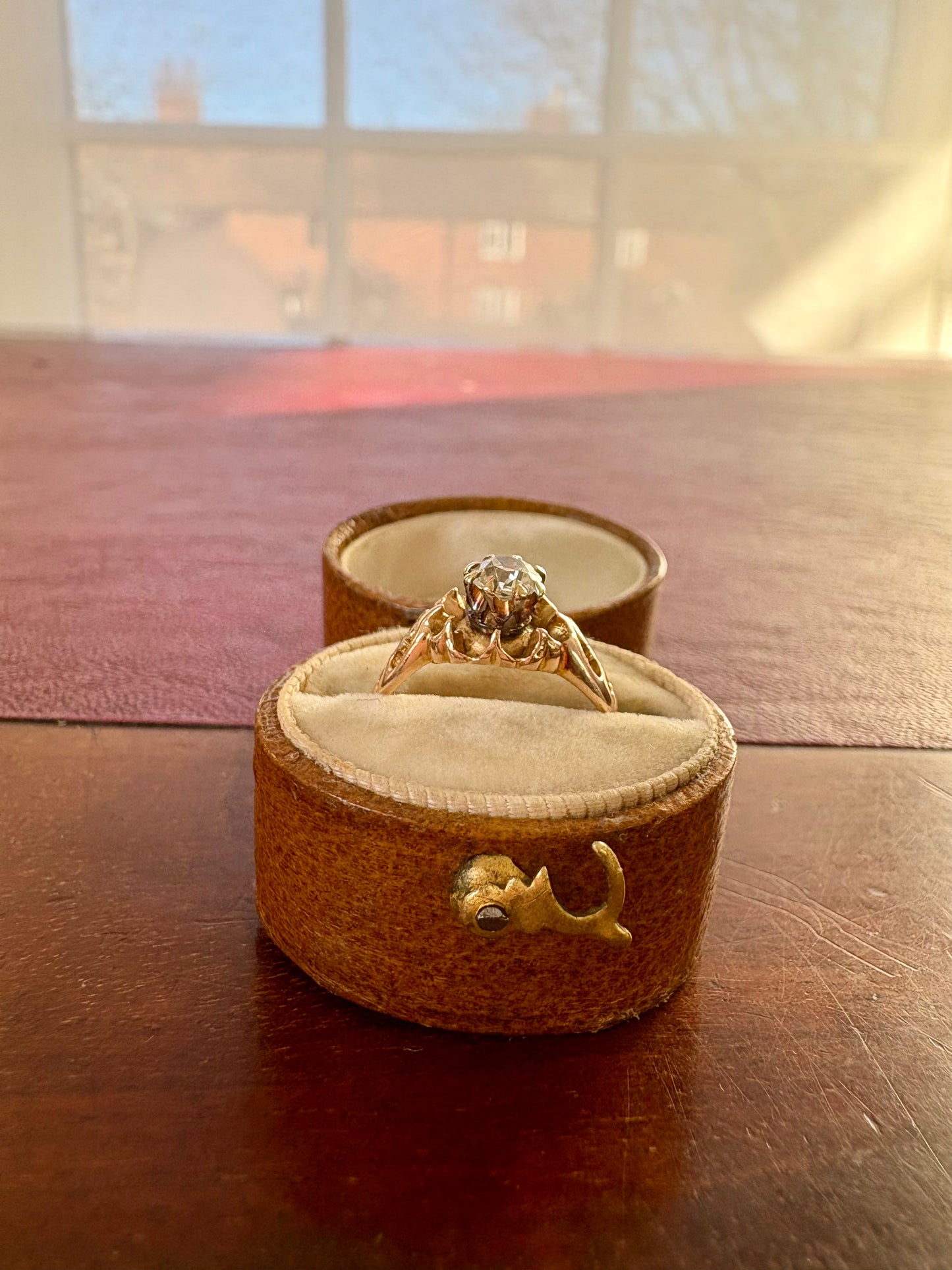 Very Gorgeous Antique 18ct Gold Diamond Belcher Ring