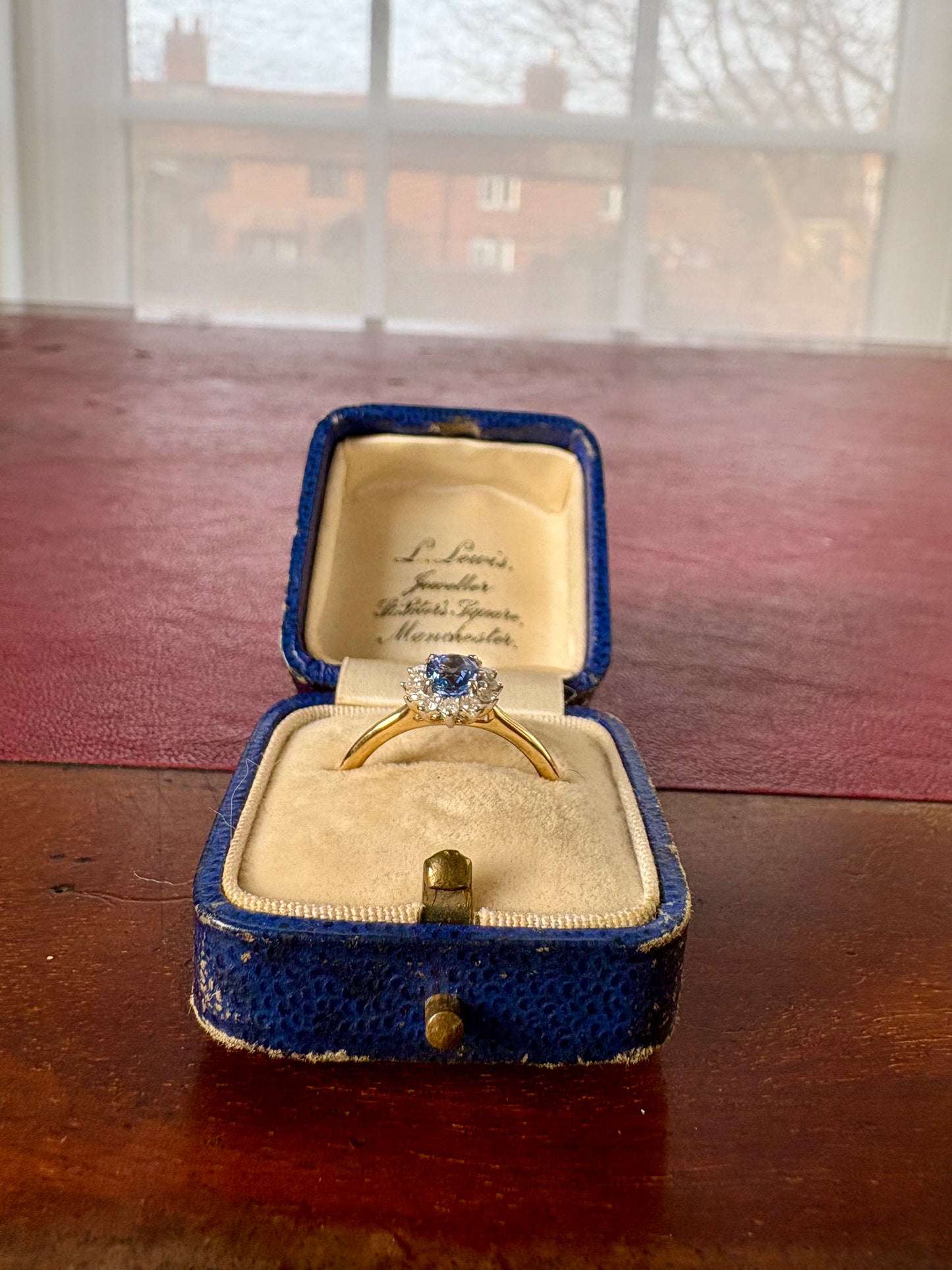 Very Beautiful Dainty 9ct Gold, Blue Sapphire and Diamond Cluster Ring