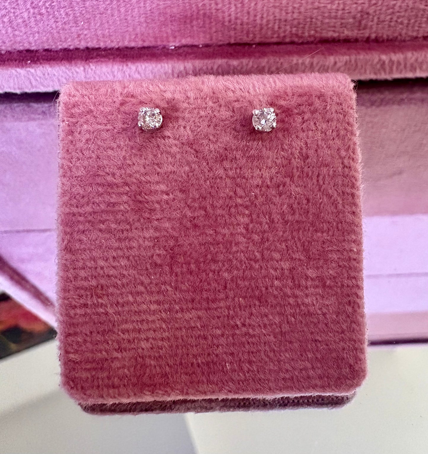 Very Pretty 14K White Gold Four-Pronged Single Stone Diamond Earrings
