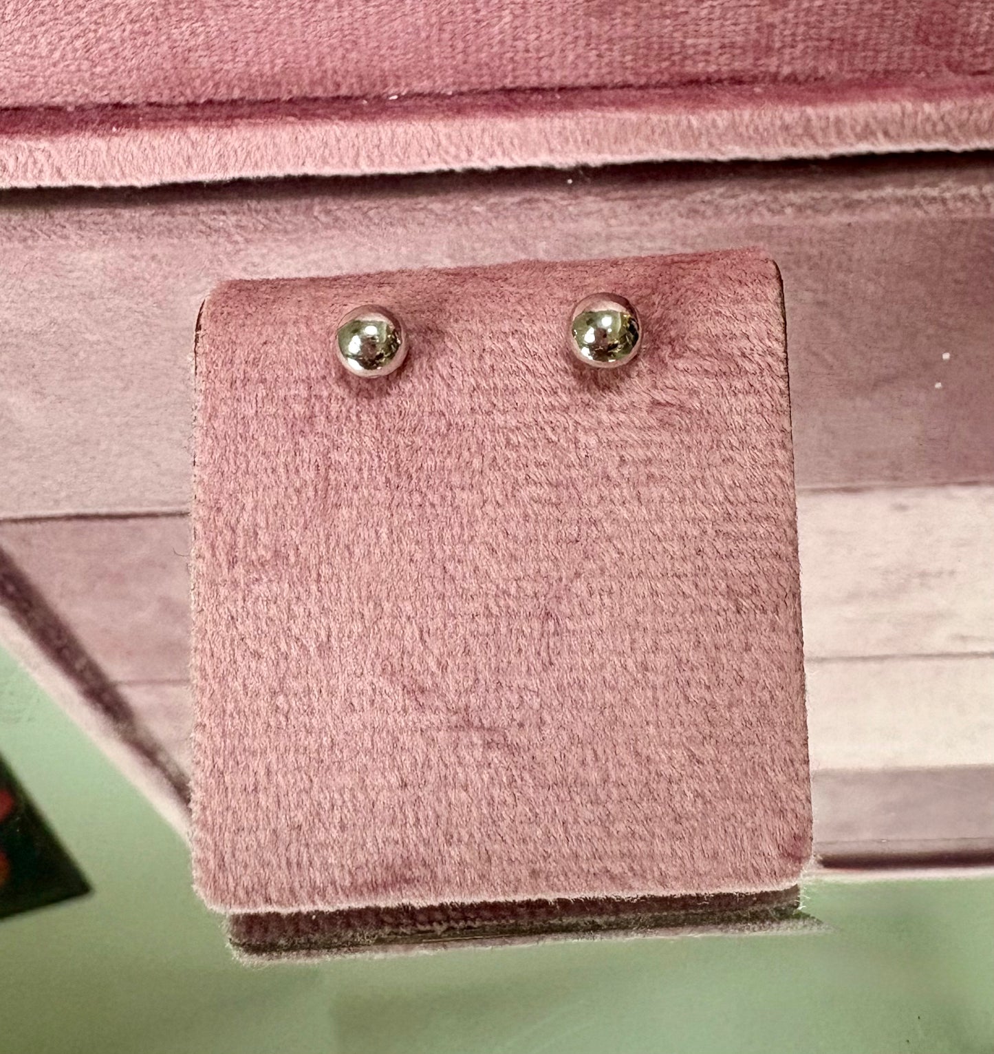 Classic 9ct White Gold Ball Stud Earrings