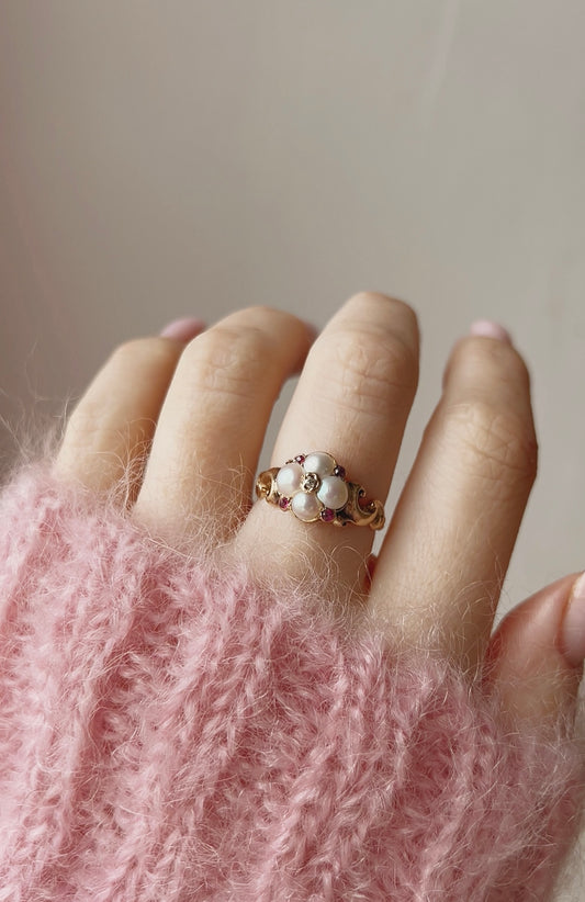 Absolutely Stunning Victorian 18ct Gold Pearl and Ruby Cluster Ring
