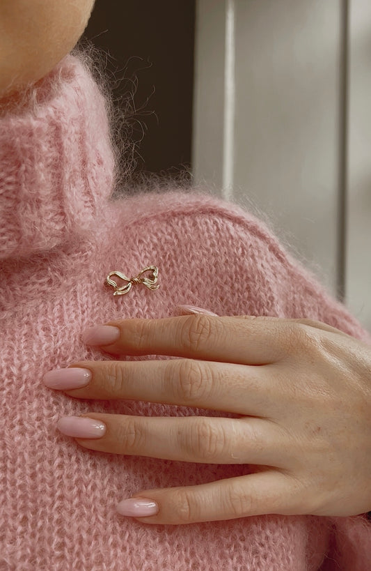 The Sweetest Vintage 9ct Gold Bow Brooch