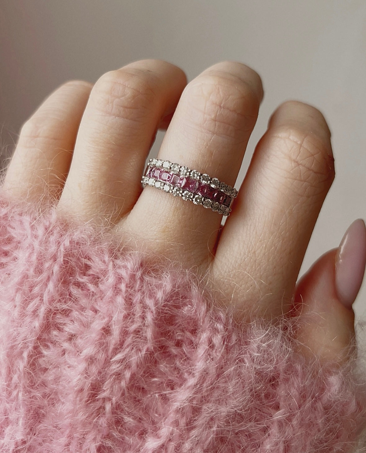 Gorgeous Modern Pink Sapphire and Diamond Ring