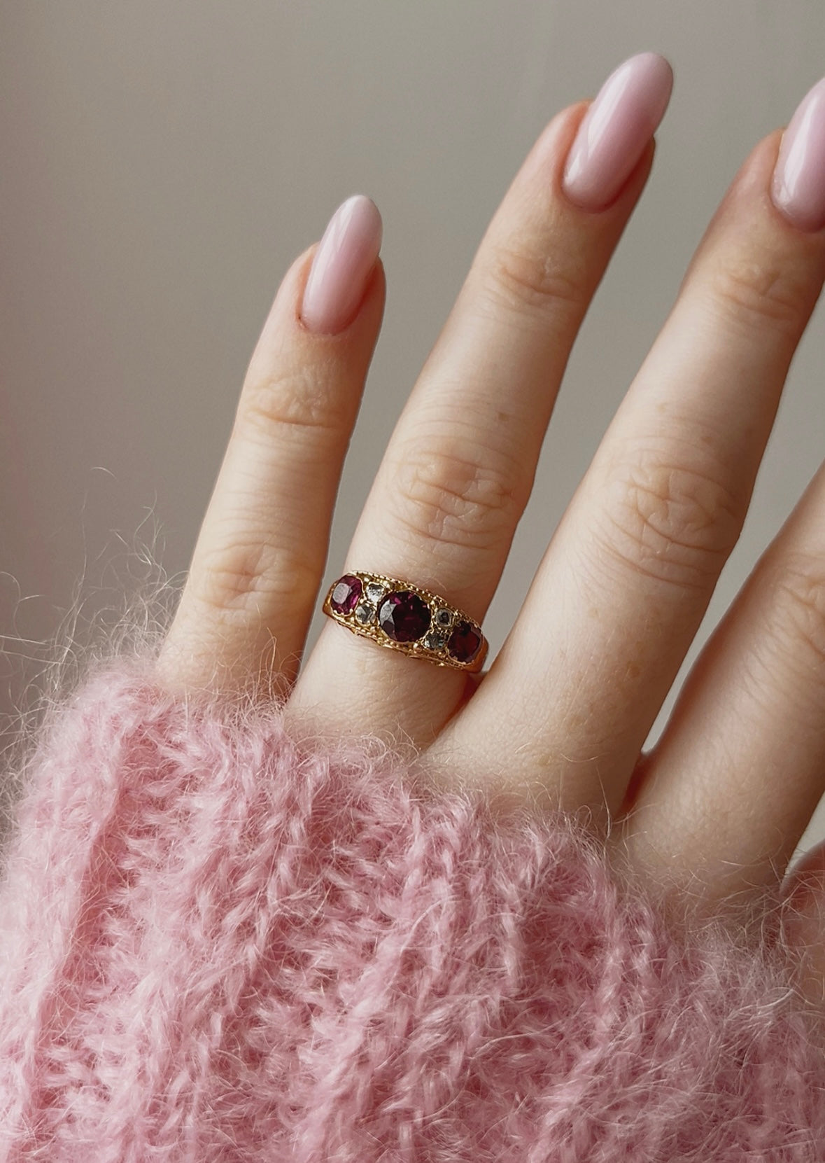 Gorgeous Victorian 15ct Gold, Ruby, Garnet and Split Pearl Ring