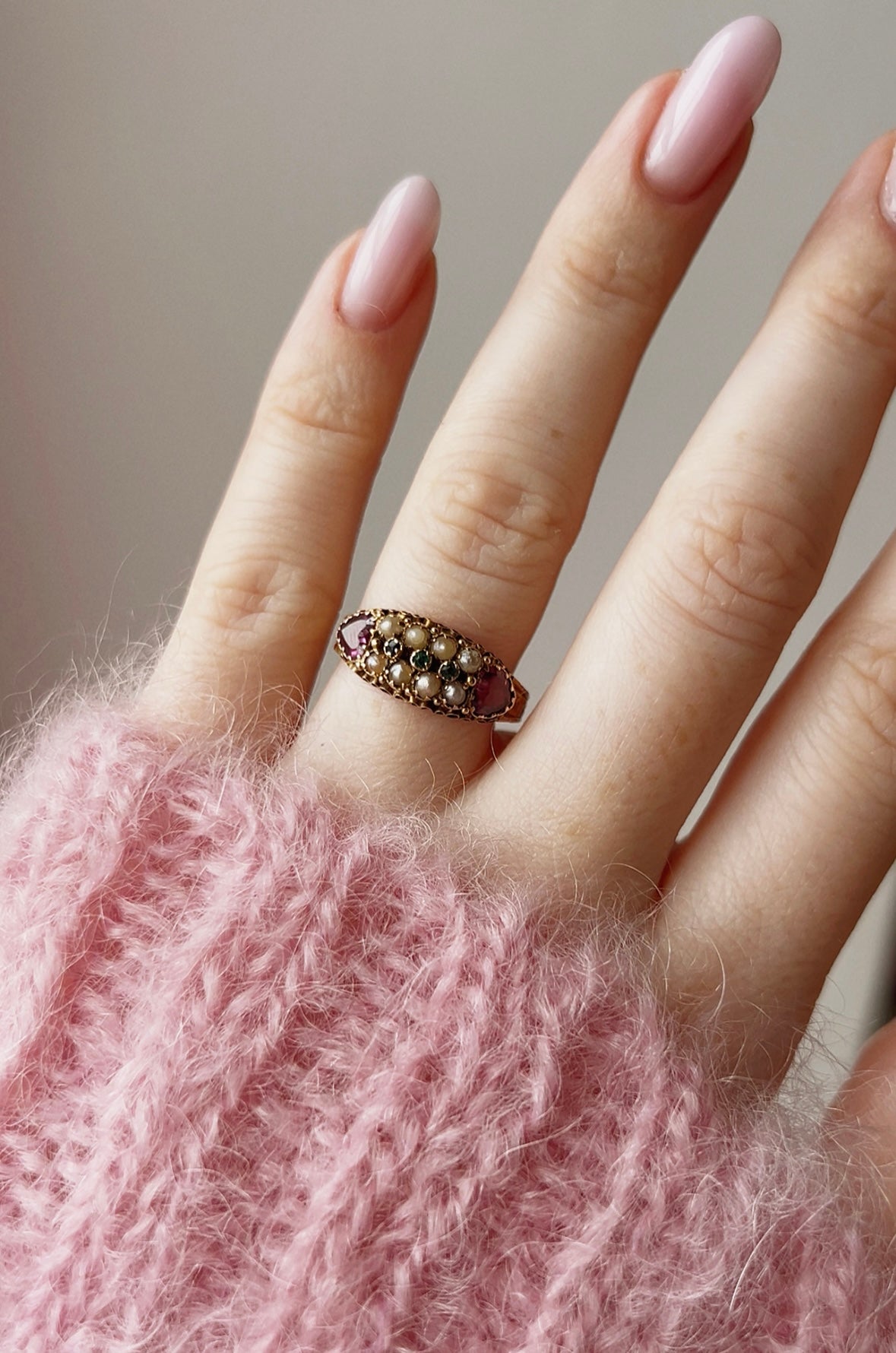 Gorgeous Victorian 15ct Gold, Paste, Garnet and Split Pearl Ring