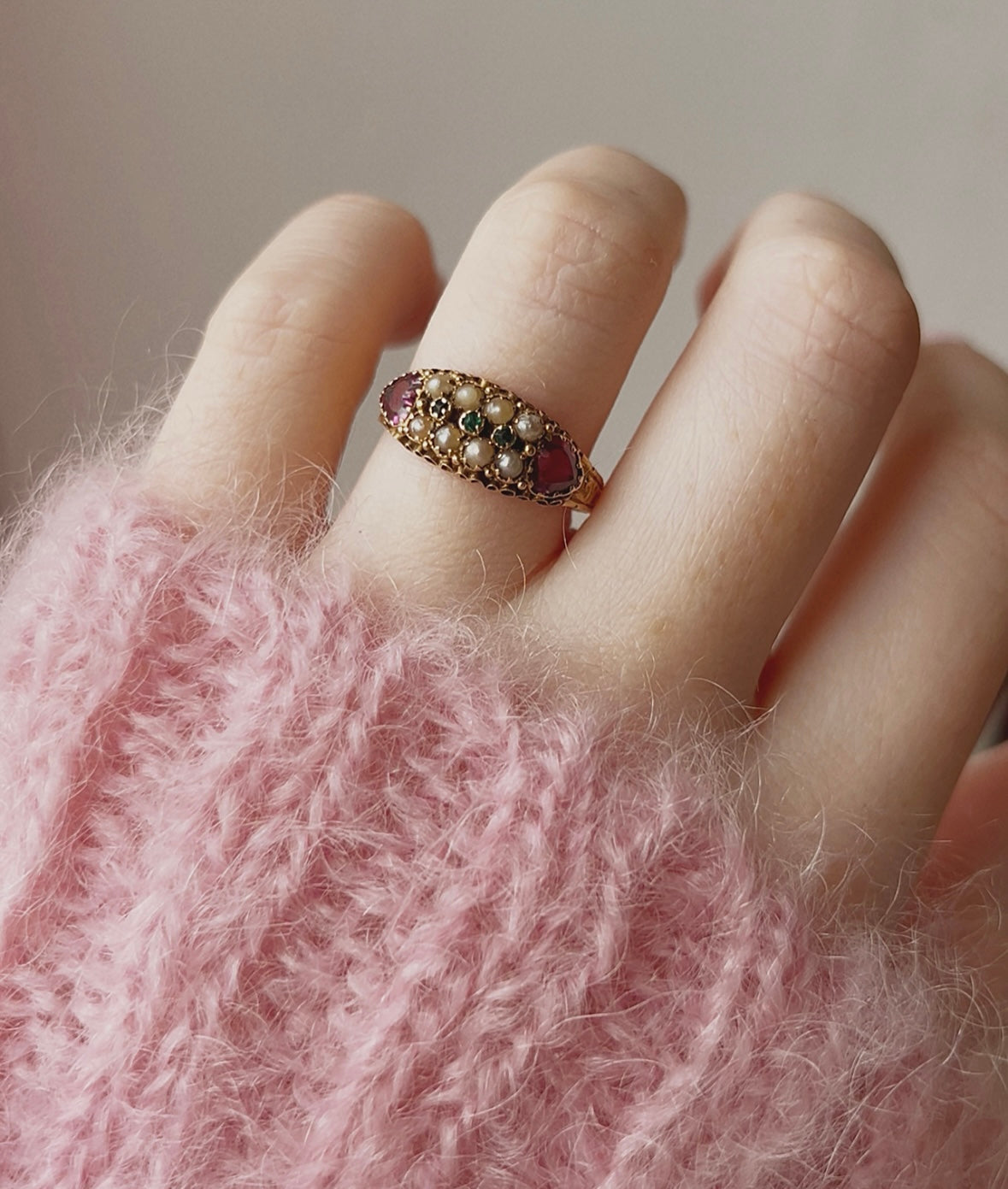 Gorgeous Victorian 15ct Gold, Paste, Garnet and Split Pearl Ring