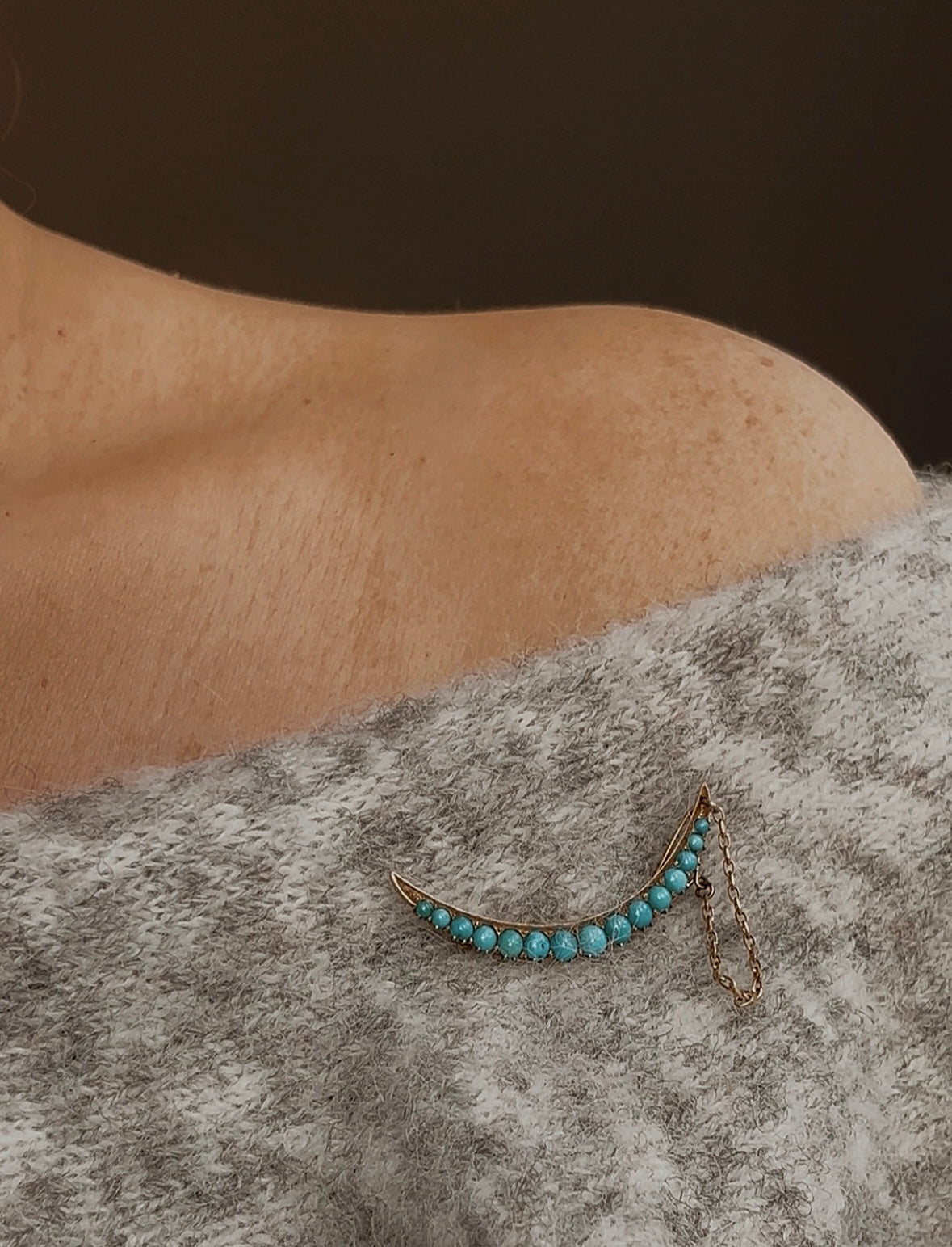Wonderful Early 20th Century Gold and Turquoise Crescent Brooch