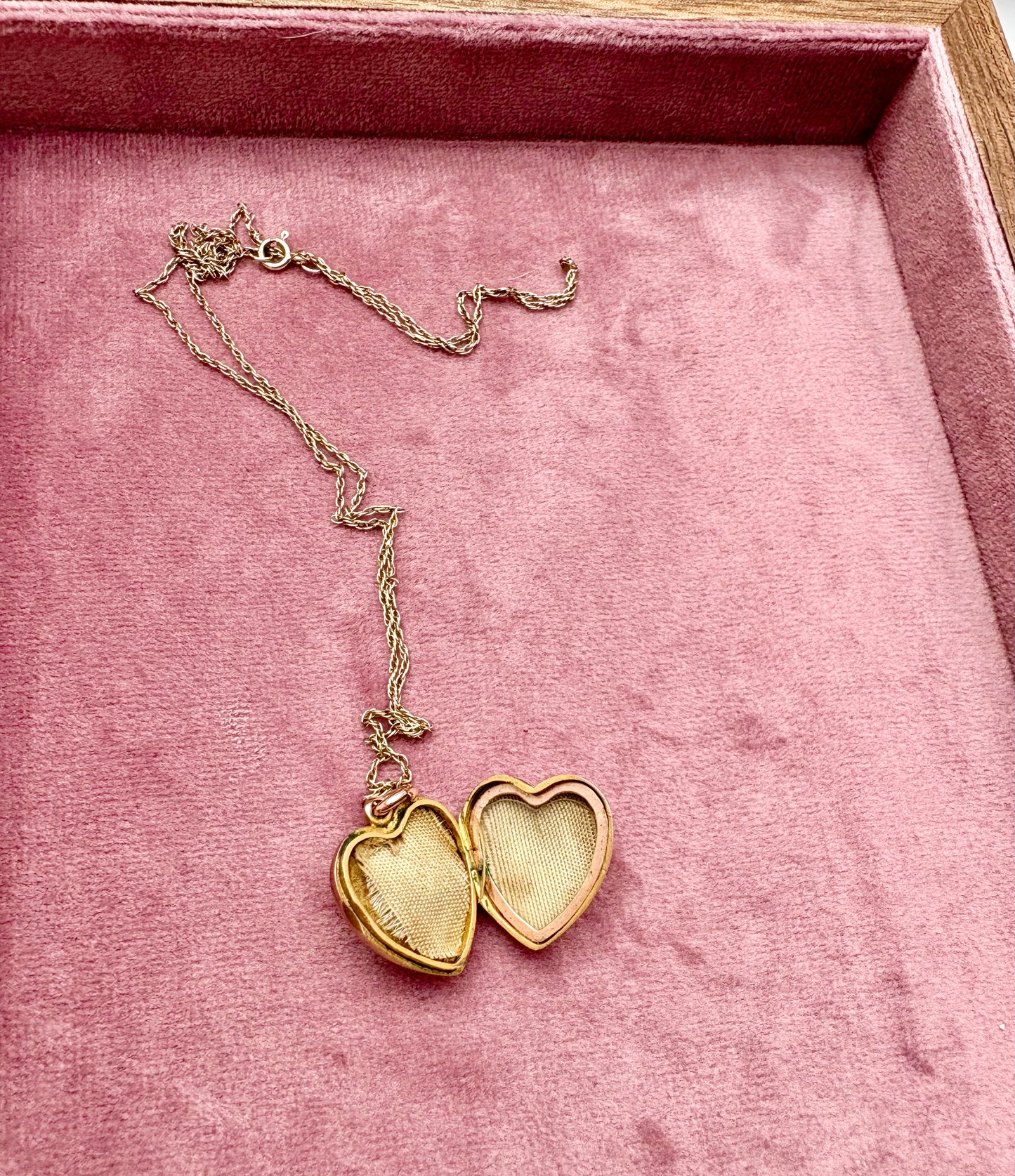 Beautiful Early 20th Century Diamond Gold Heart Locket and Gold Chain