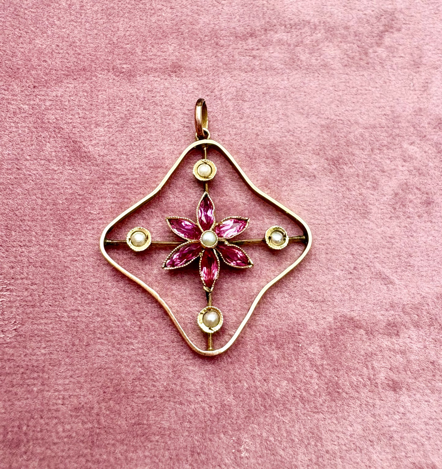 Exceptionally Pretty 9ct Gold, Pink Paste and Split Pearl Pendant