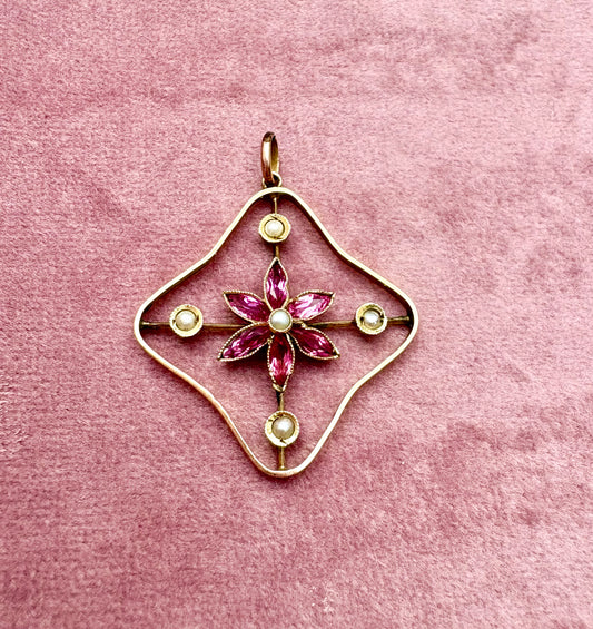 Exceptionally Pretty 9ct Gold, Pink Paste and Split Pearl Pendant