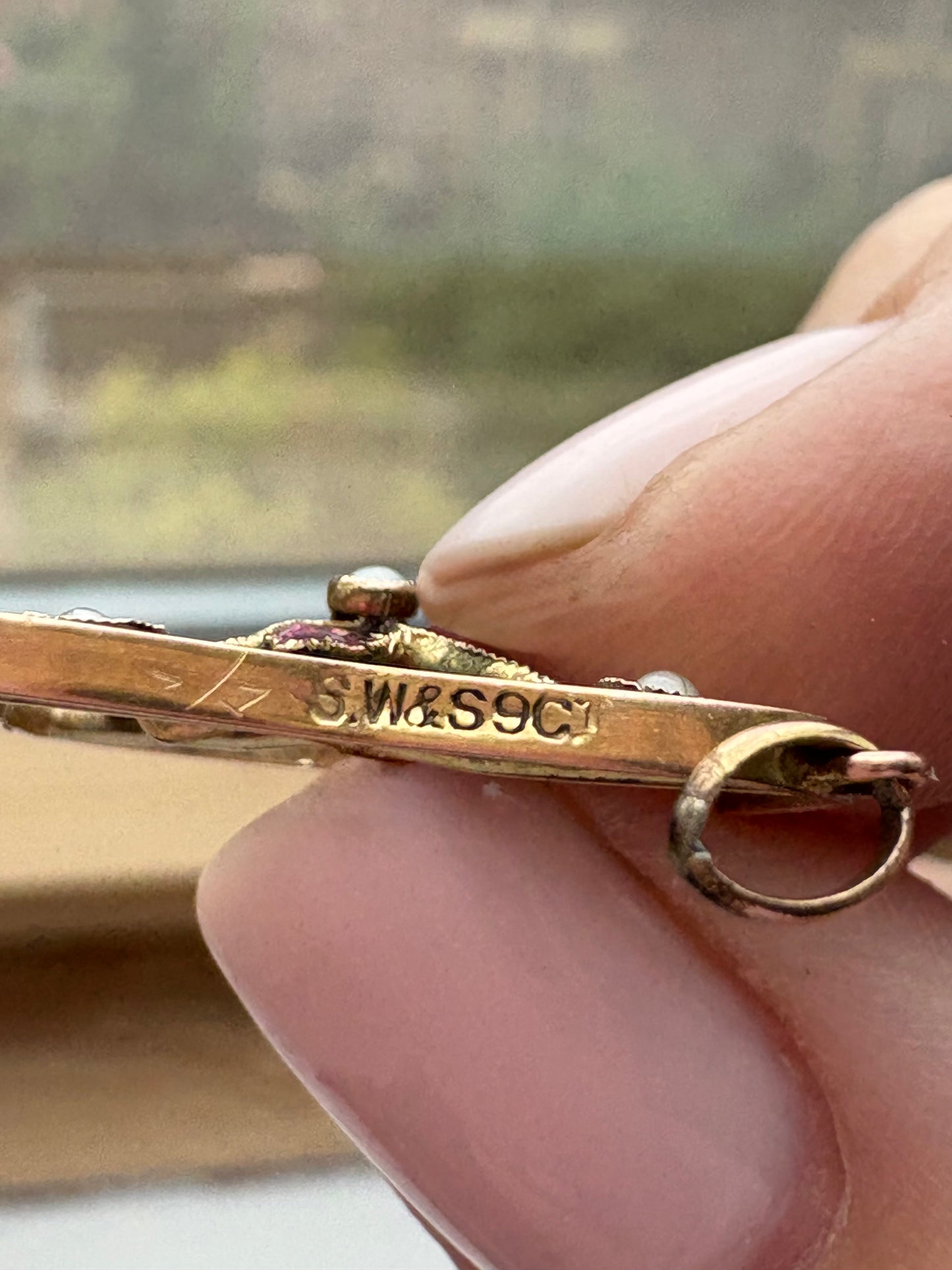 Exceptionally Pretty 9ct Gold, Pink Paste and Split Pearl Pendant