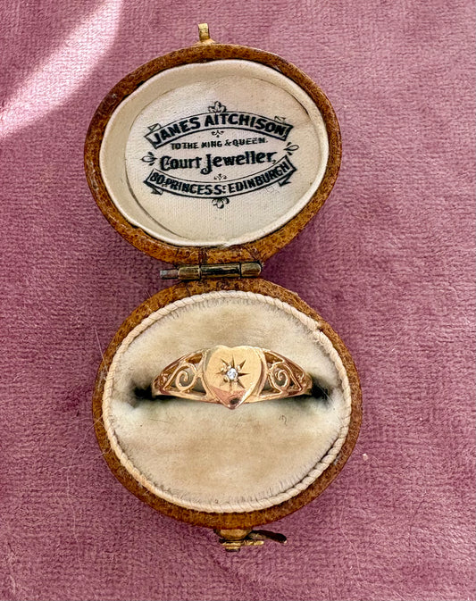 Sweet Vintage 9ct Gold Diamond Heart Ring
