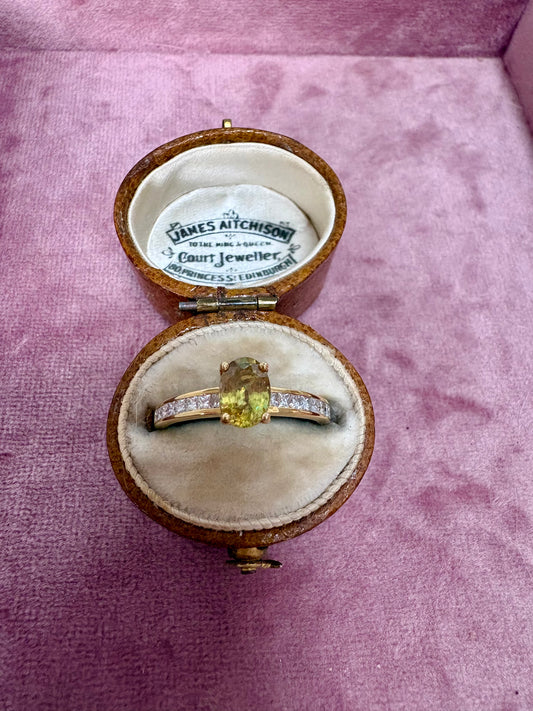 Wonderful Modern 9ct Gold, Diopside and Diamond Ring