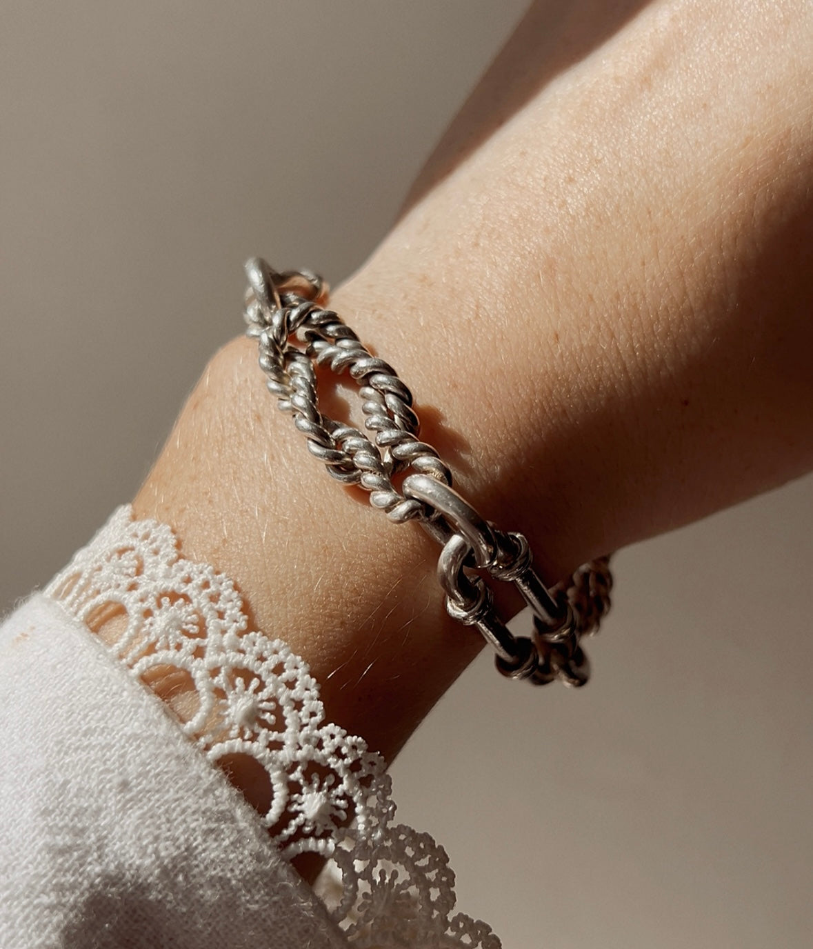 Wonderful Late 19th Century Silver Bracelet with Heart Clasp