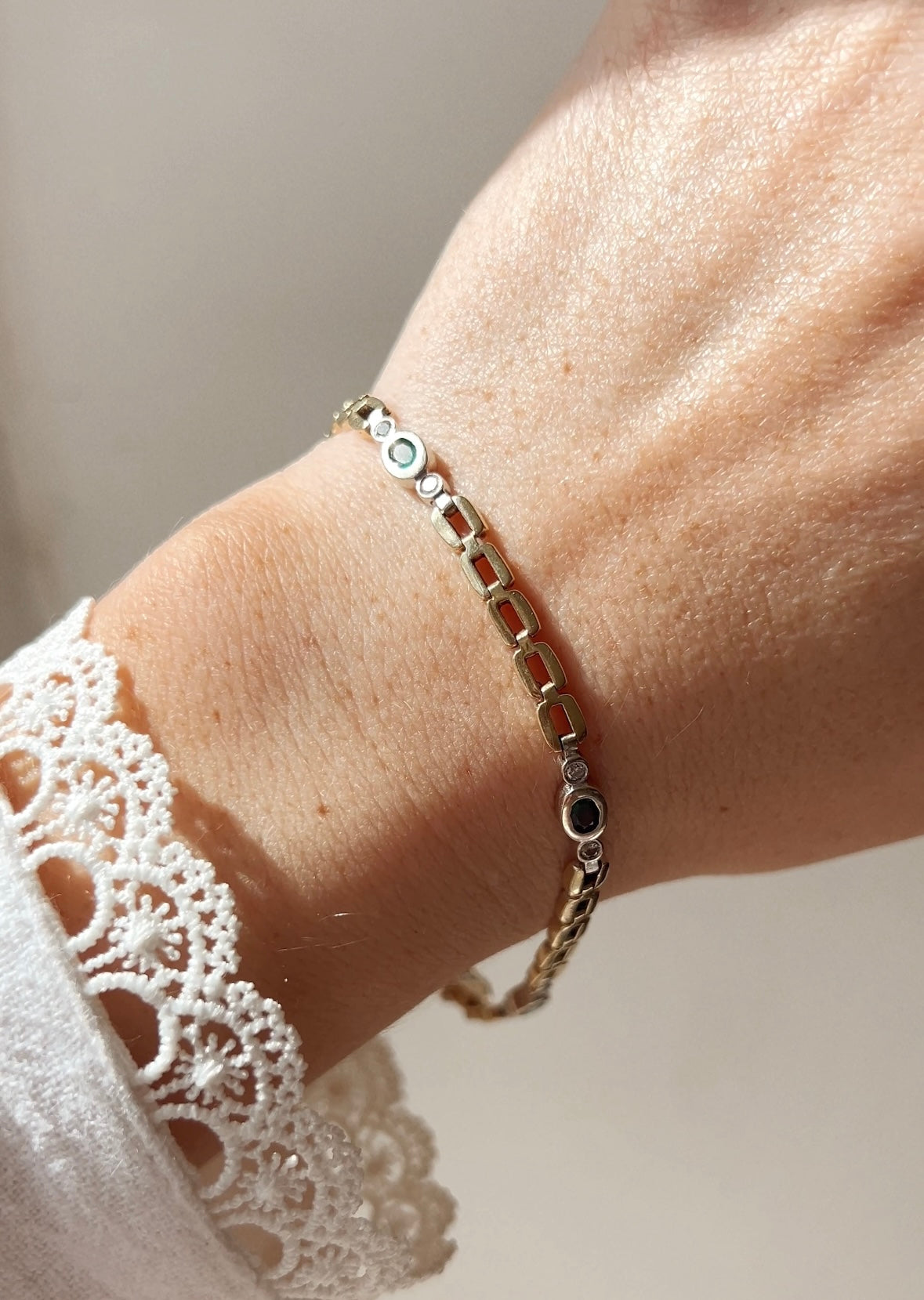 Stunning Vintage Gold, Emerald and Diamond Bracelet