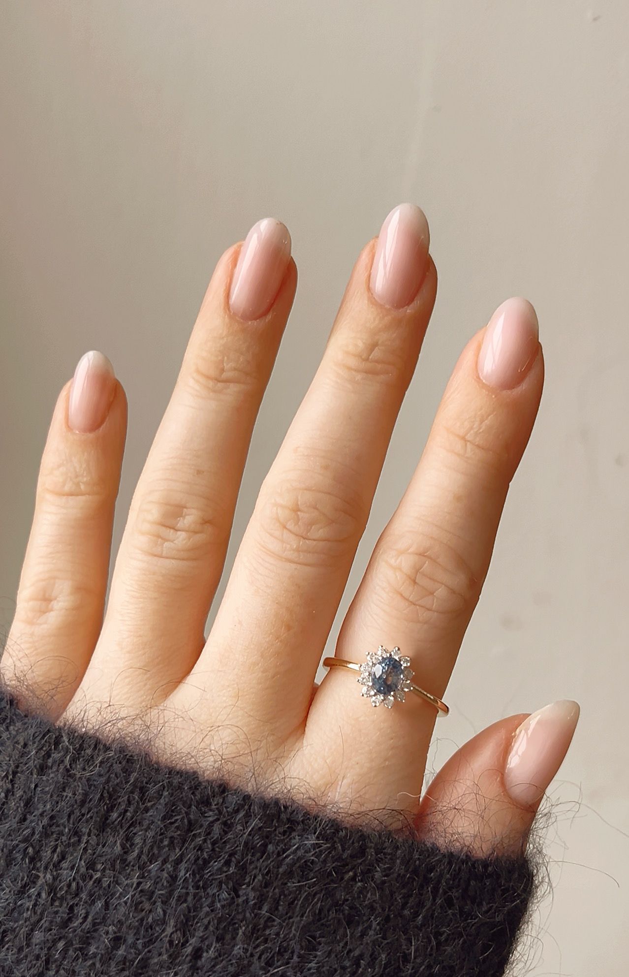 Very Beautiful Dainty 9ct Gold, Blue Sapphire and Diamond Cluster Ring