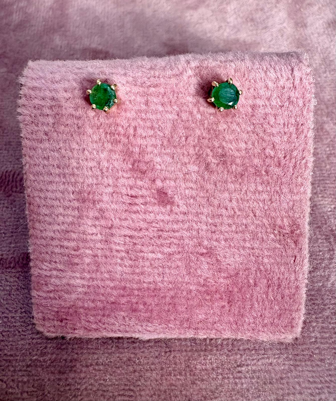 Lovely 9ct Yellow Gold Emerald Set Earrings