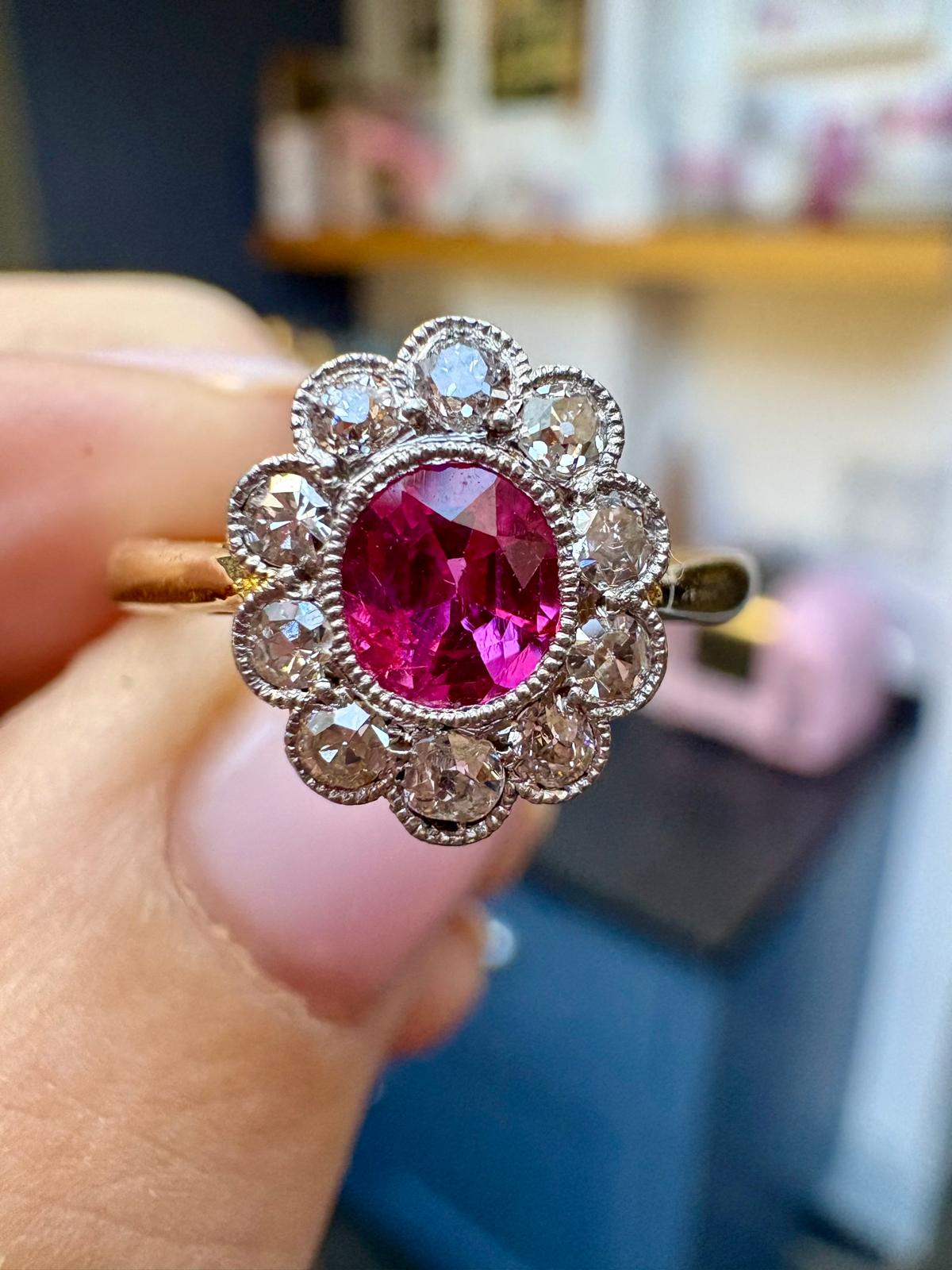 Stunning Antique 18ct Gold, Ruby and Diamond Ring