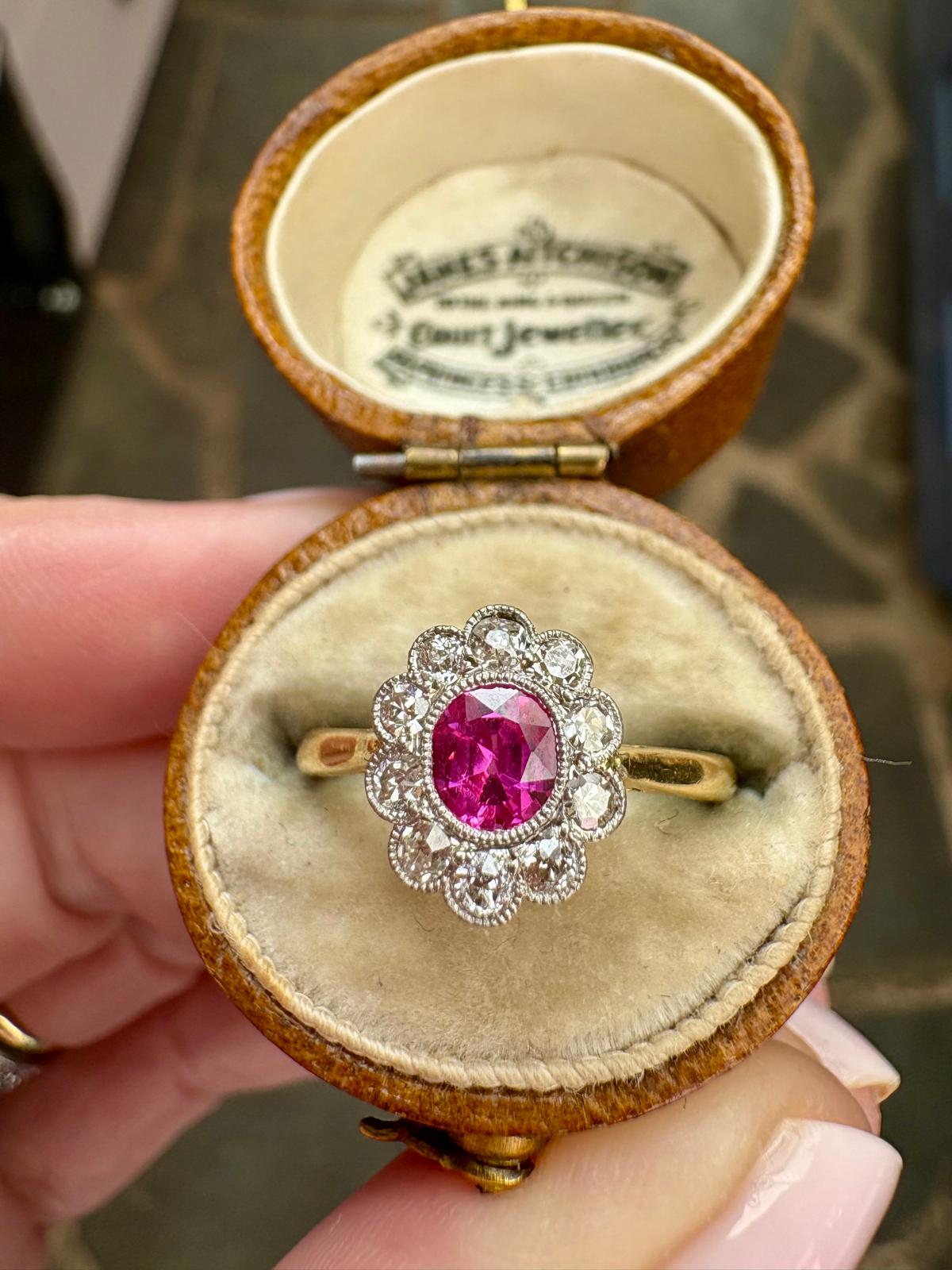 Stunning Antique 18ct Gold, Ruby and Diamond Ring