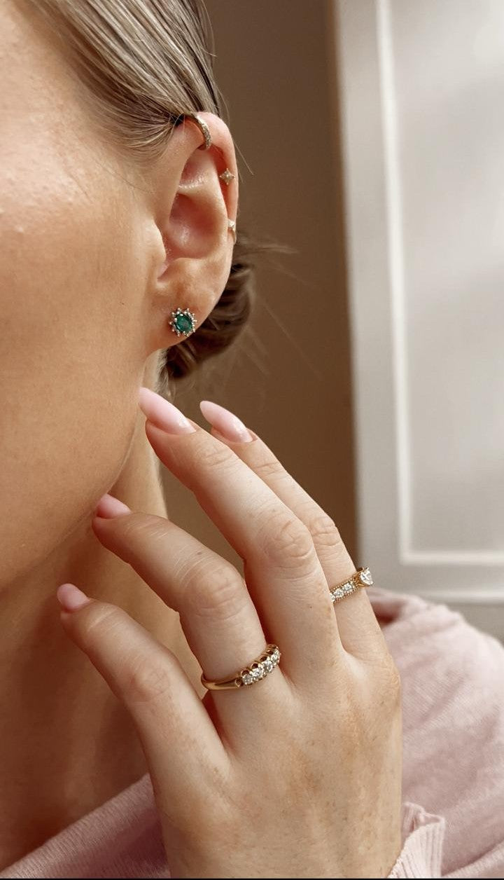 Stunning 18ct Gold Diamond Heart Dress Ring