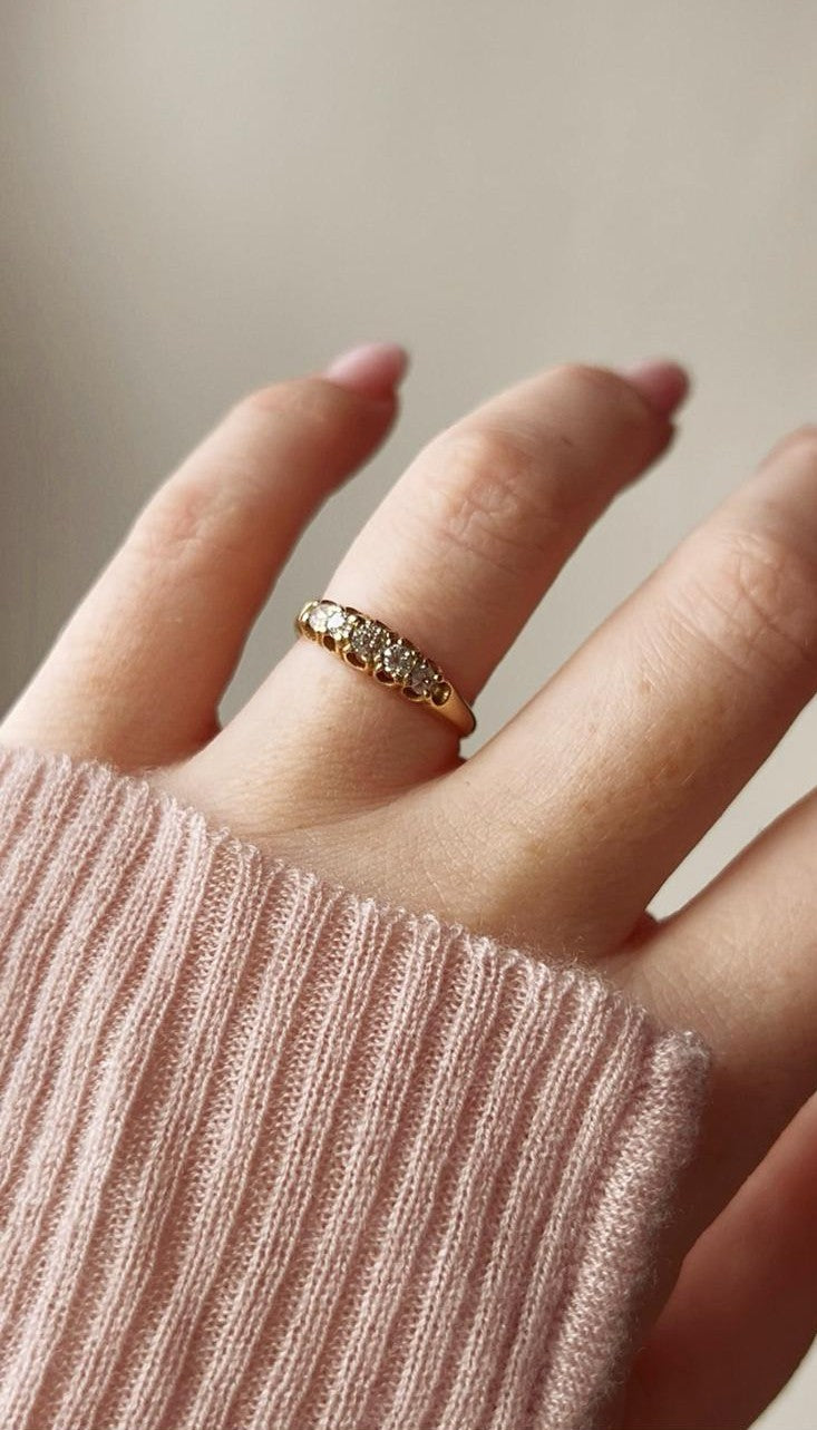 Pretty c1900 18ct Gold Ring Set with Five Old-cut Diamonds