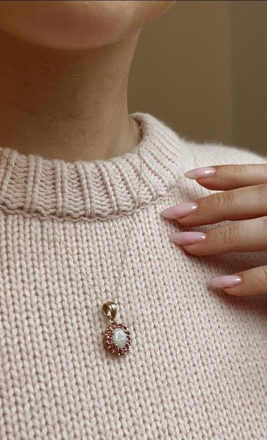 Very pretty Vintage 9ct Gold Opal & Pink Gemstone Pendant with Chain