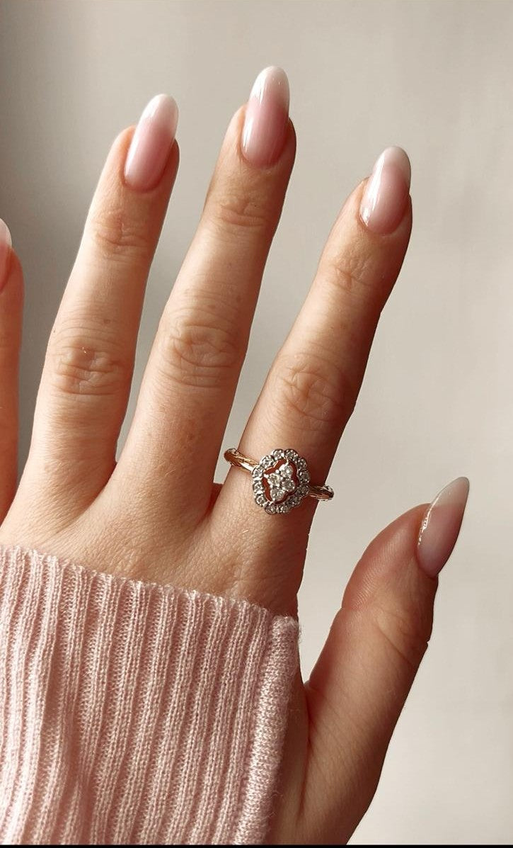 Beautiful Vintage Diamond Halo Cluster Ring