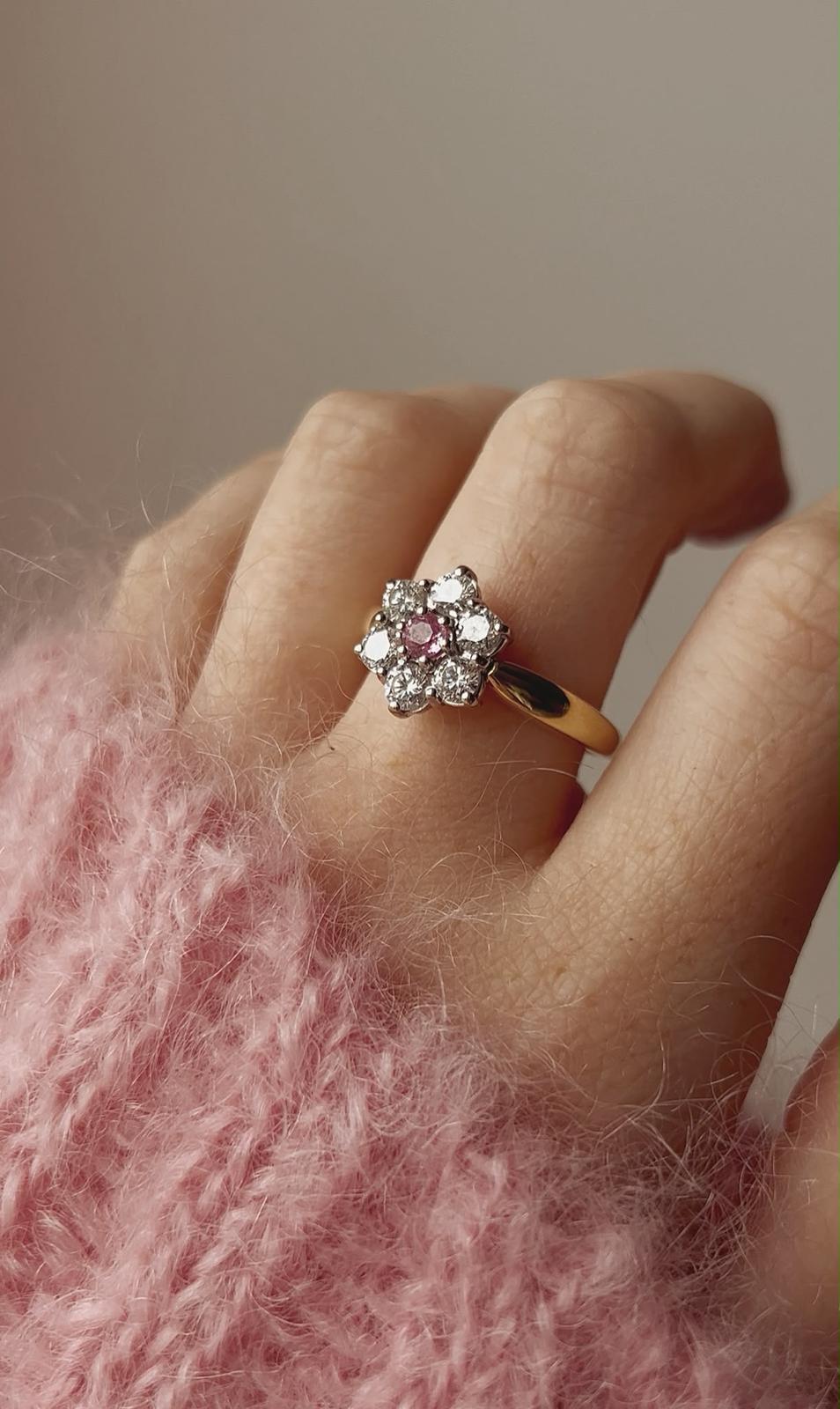 Absolutely Stunning Modern 18ct Gold, Pink Sapphire and Diamond Cluster Ring