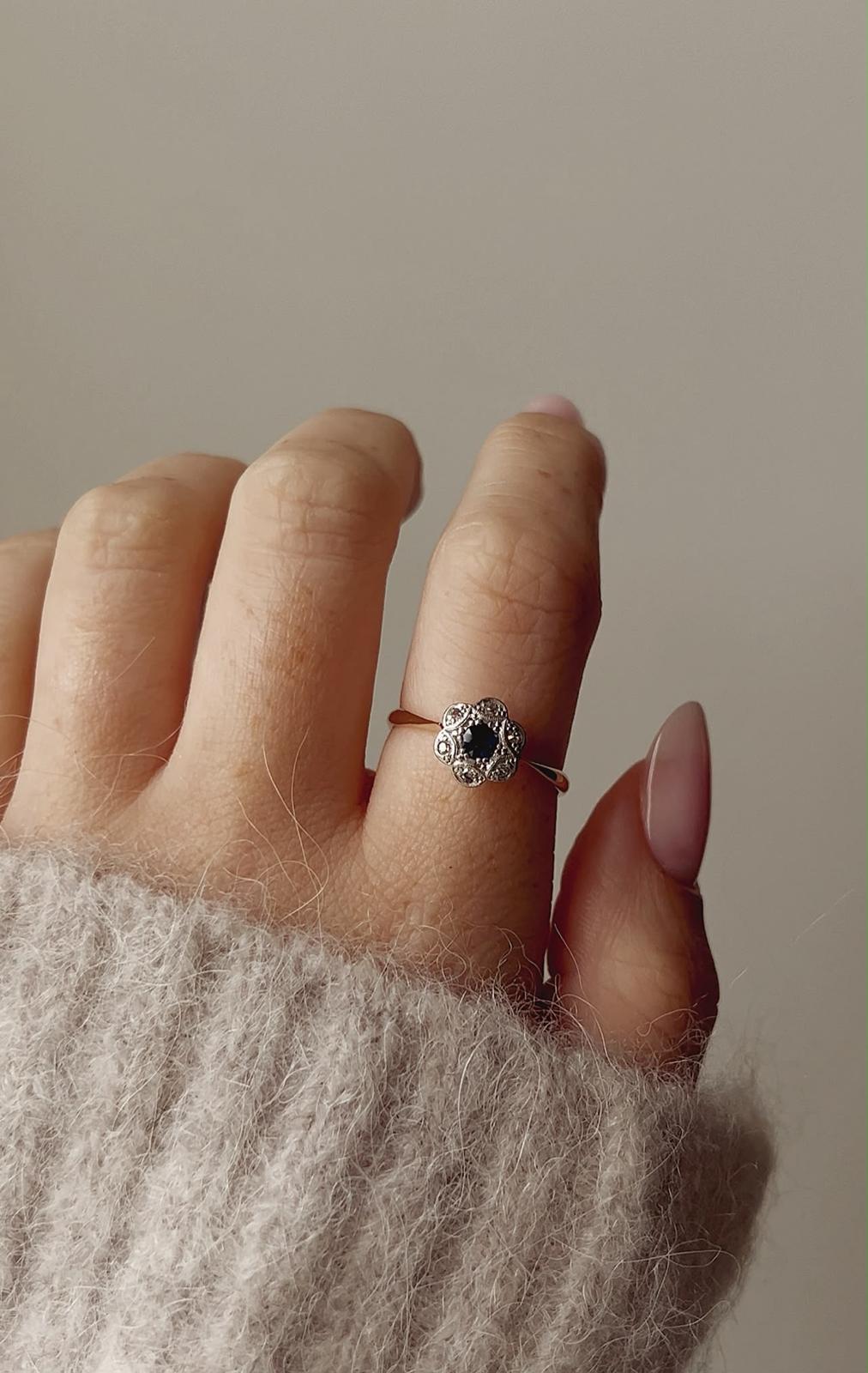 Very Sweet Art Deco 18ct Gold, Platinum, Blue Sapphire and Diamond Flower Ring