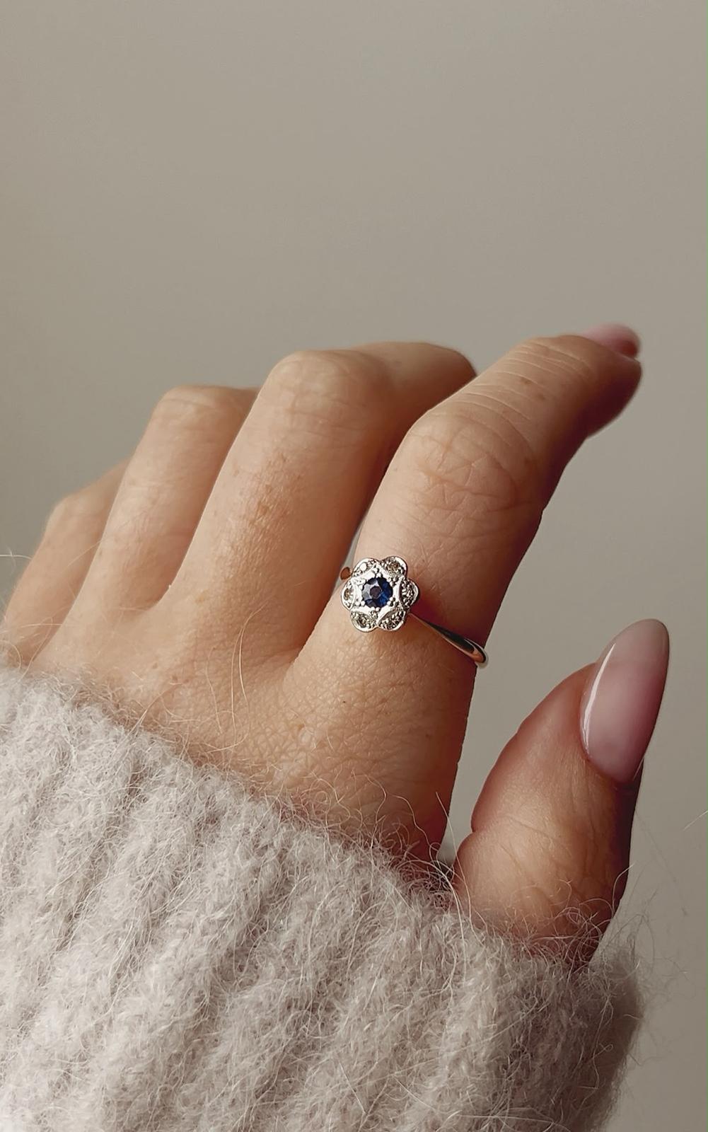 Very Sweet Art Deco 18ct Gold, Platinum, Blue Sapphire and Diamond Flower Ring