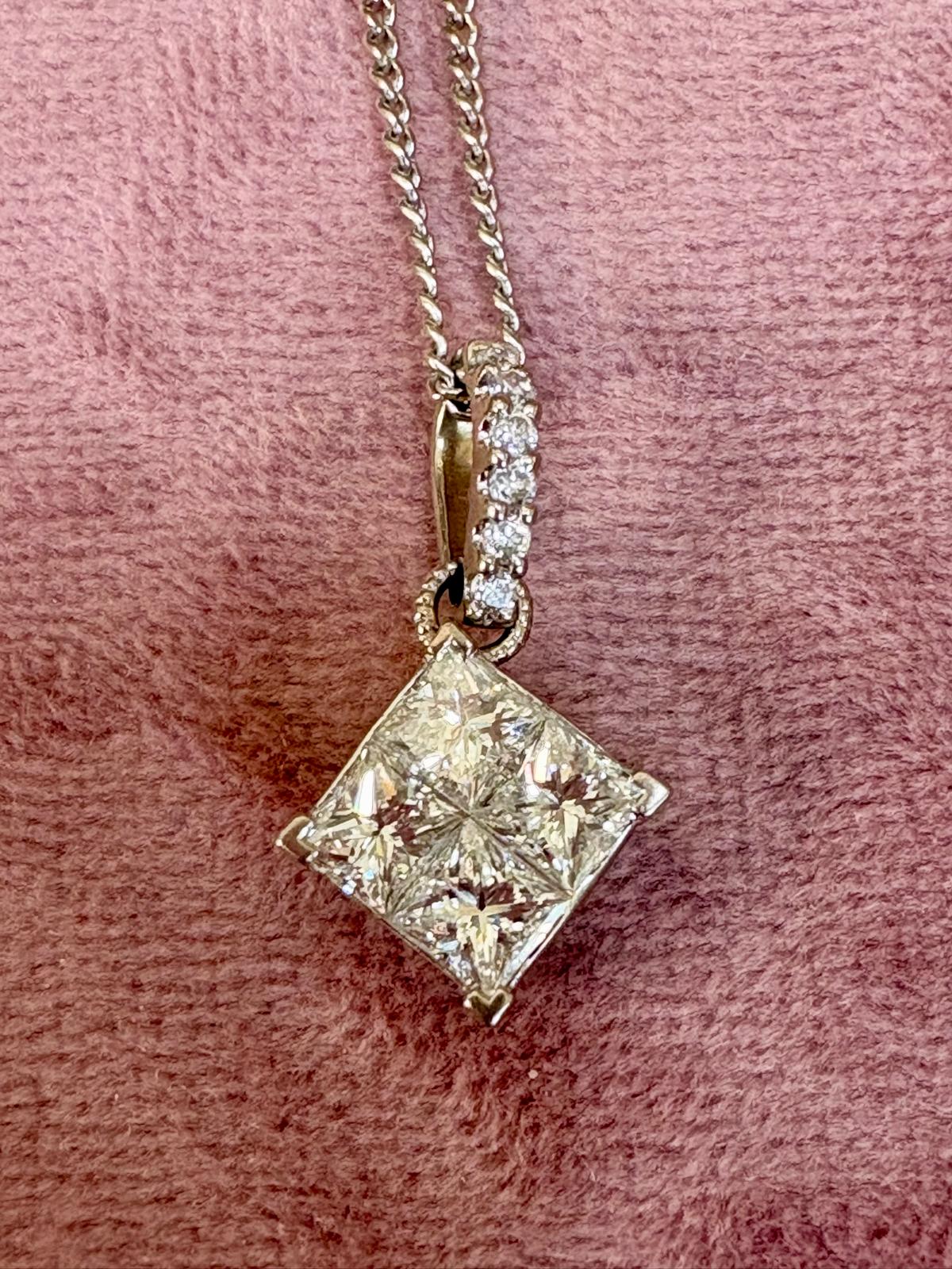 Stunning Modern 18ct White Gold and Diamond Pendant and Chain