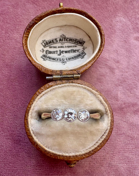 Gorgeous Early 20th Century 18ct Gold Milgrain Set Old-Cut Diamond Trilogy Ring