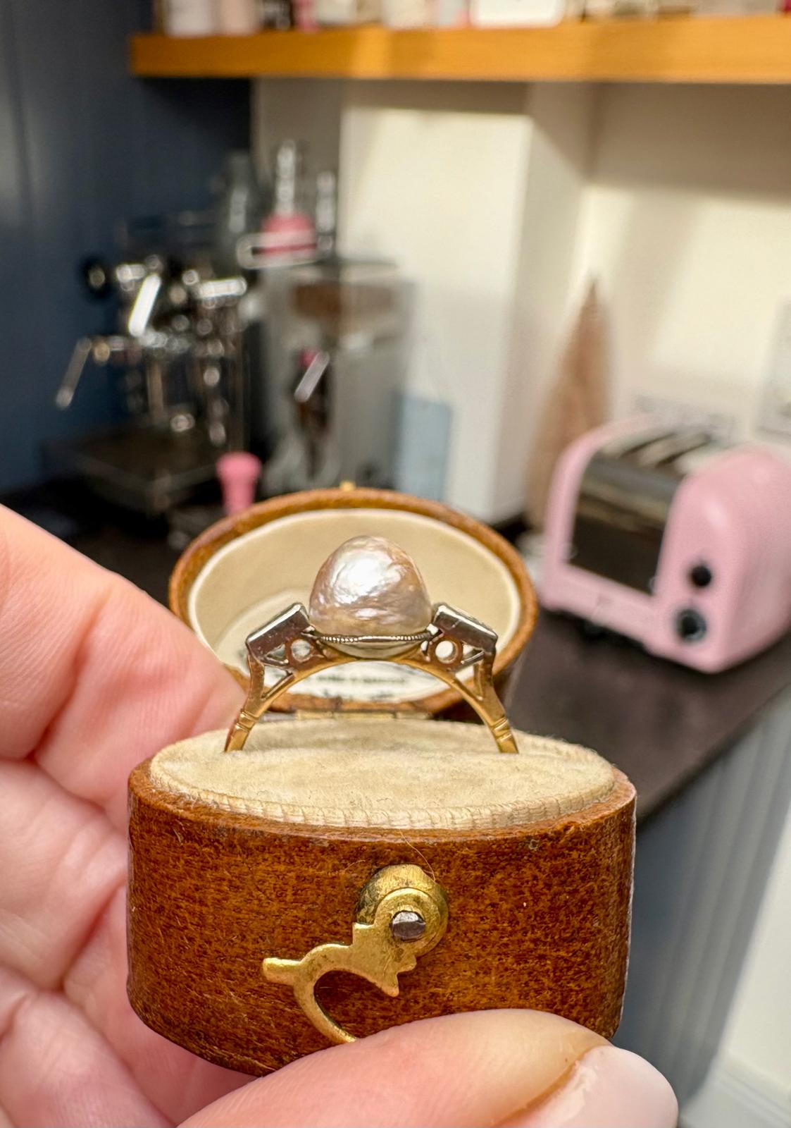 Gorgeous Art Deco 18ct Gold, Cultured Pearl and Baguette Diamond Ring