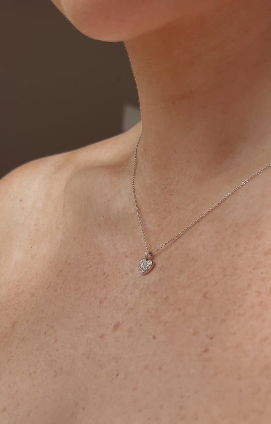 Gorgeous Diamond Heart Pendant with an 18ct Gold Chain