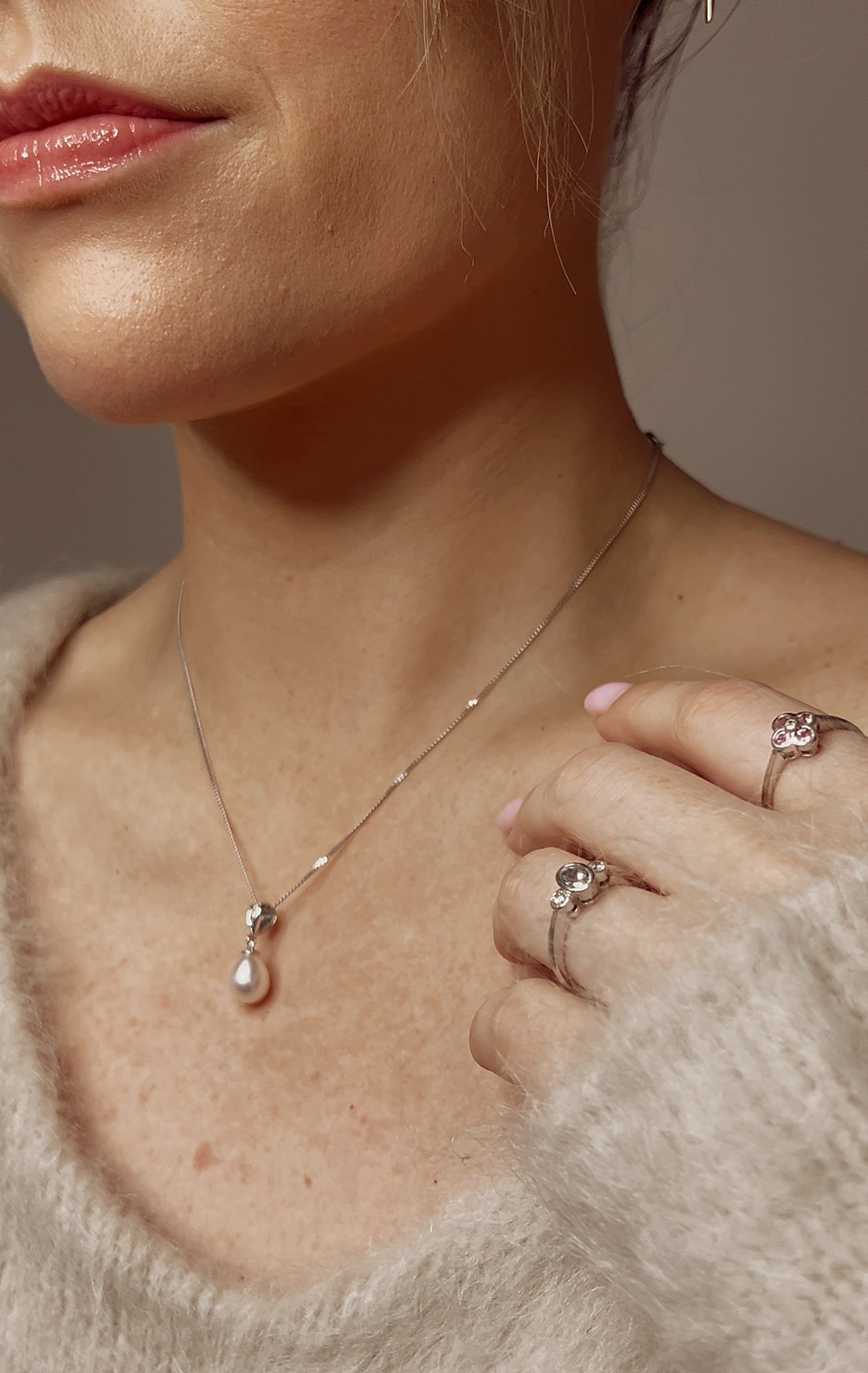 Beautiful 14K White Gold, Cultured Pearl and Diamond Pendant