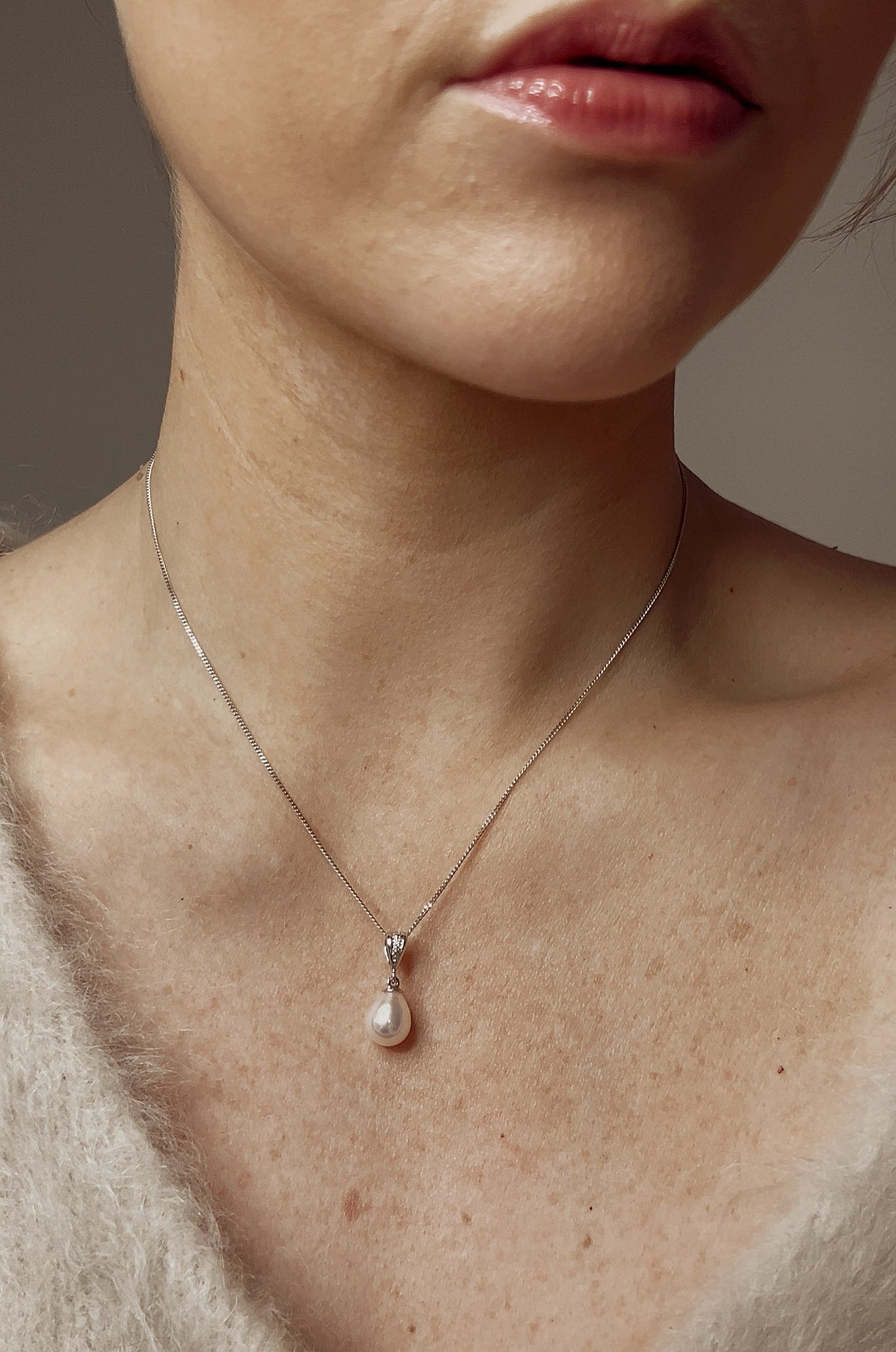 Beautiful 14K White Gold, Cultured Pearl and Diamond Pendant