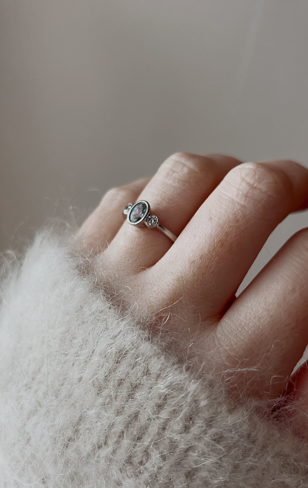 Very Sweet 9ct White Gold, Aquamarine and Diamond Ring
